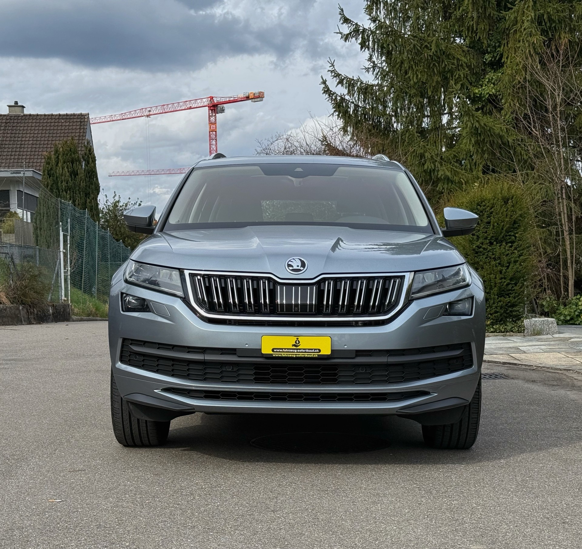SKODA Kodiaq 2.0 TSI 4x4 L&K | 7-Plätzer | nur 55’000 km | 4x4 | Panorama | 360° | AHK-image-1