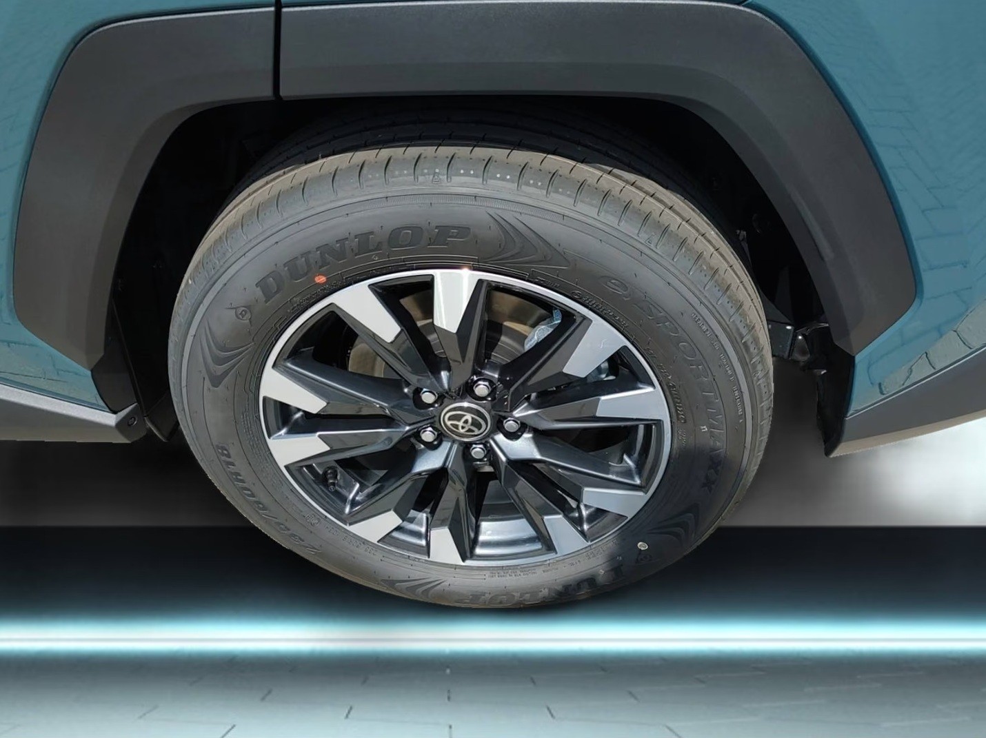 TOYOTA RAV-4 Trend AWD Hybrid-image-5