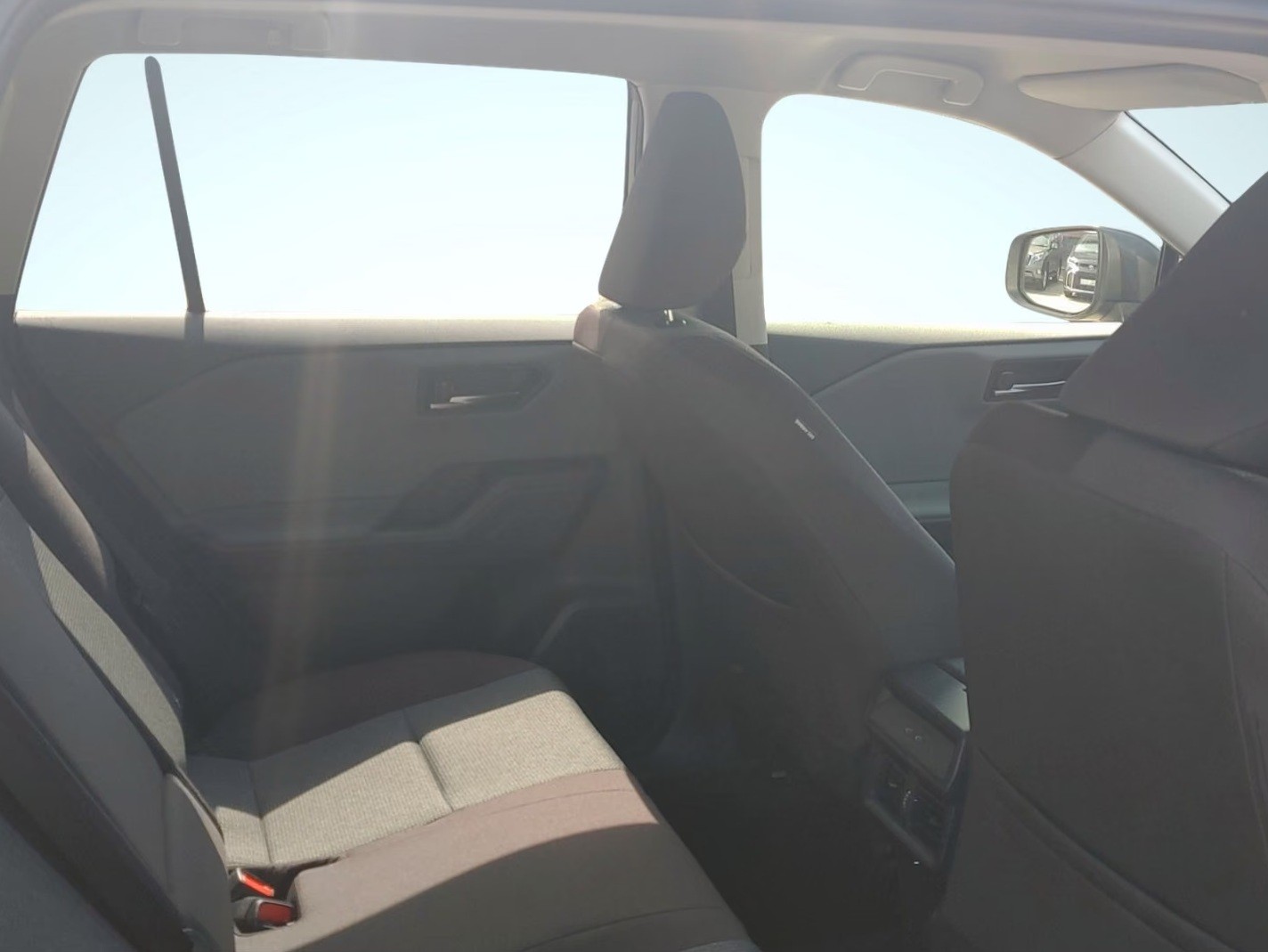 TOYOTA RAV-4 Trend AWD Hybrid-image-10