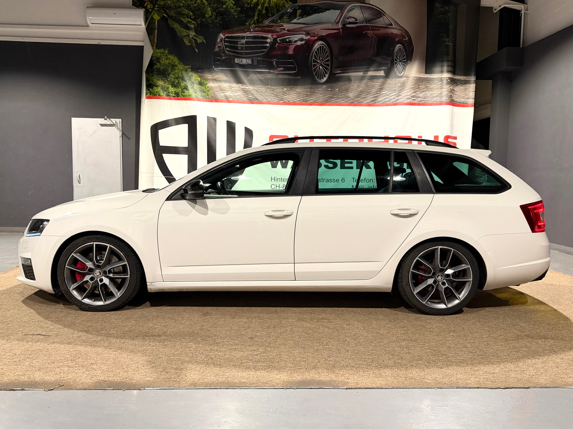 SKODA Octavia Combi 2.0 TSI RS-image-5