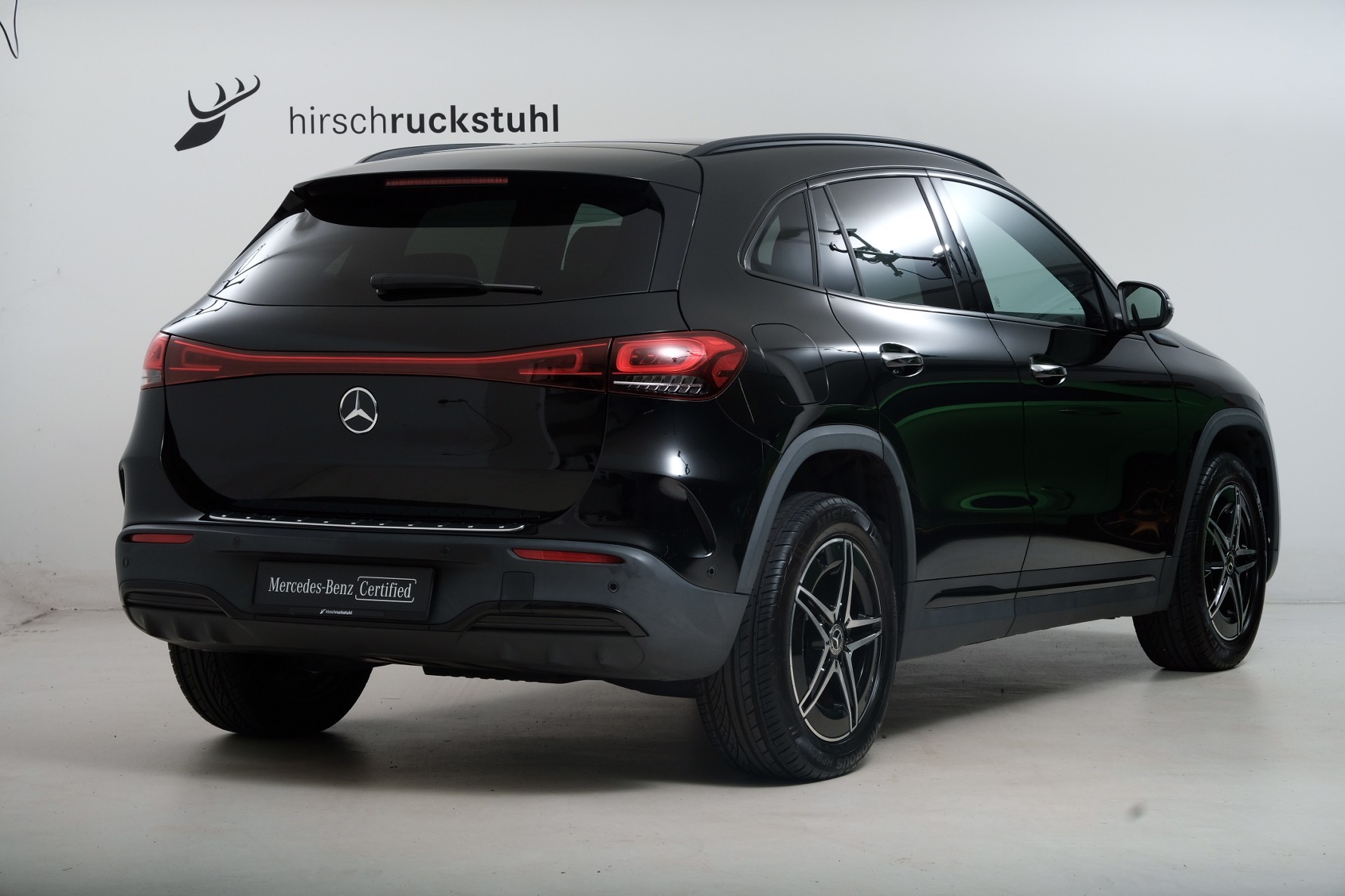 MERCEDES-BENZ EQA 250 AMG Line H243-showroom-element-3