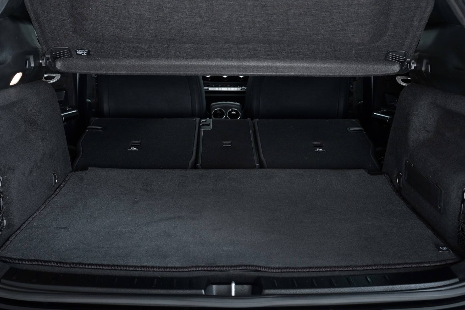 MERCEDES-BENZ EQA 250 AMG Line H243-image-12