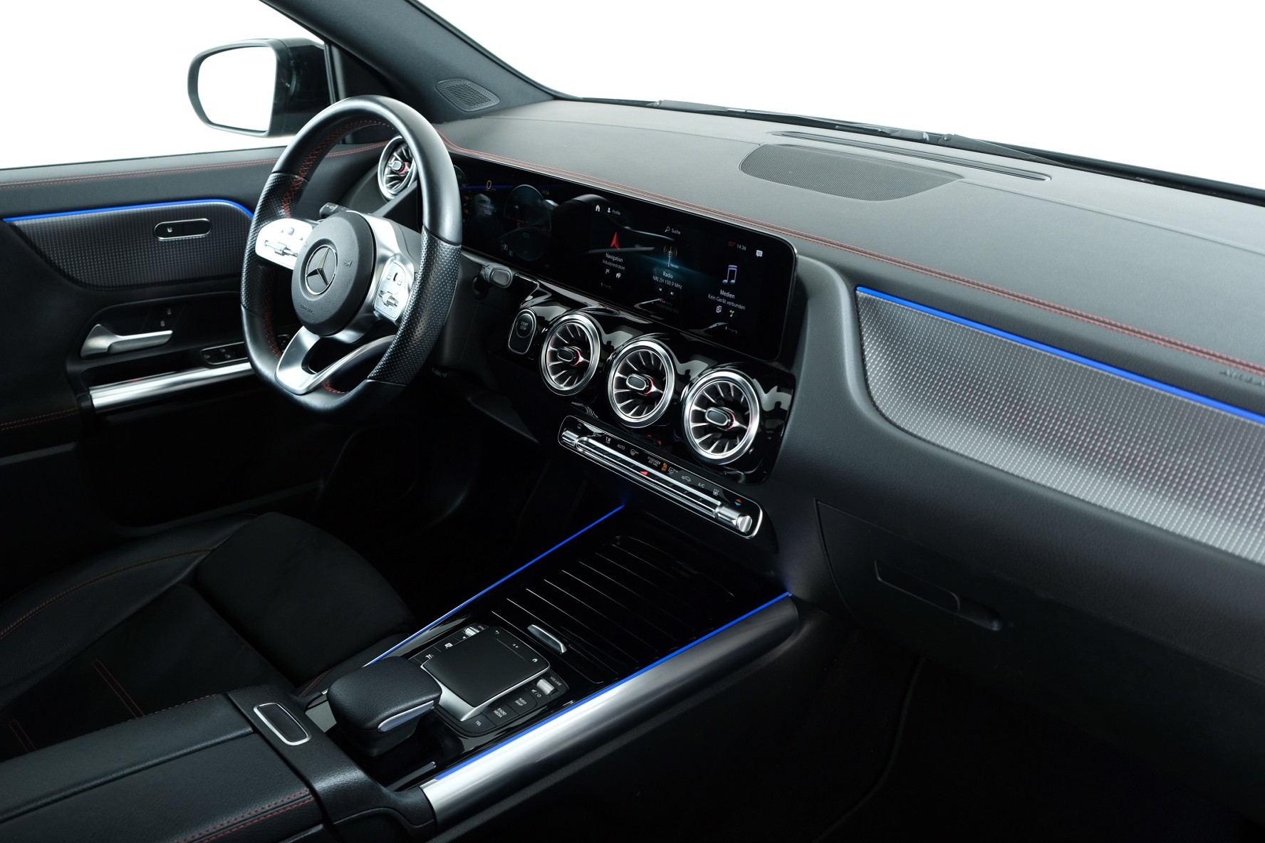 MERCEDES-BENZ EQA 250 AMG Line H243-image-5