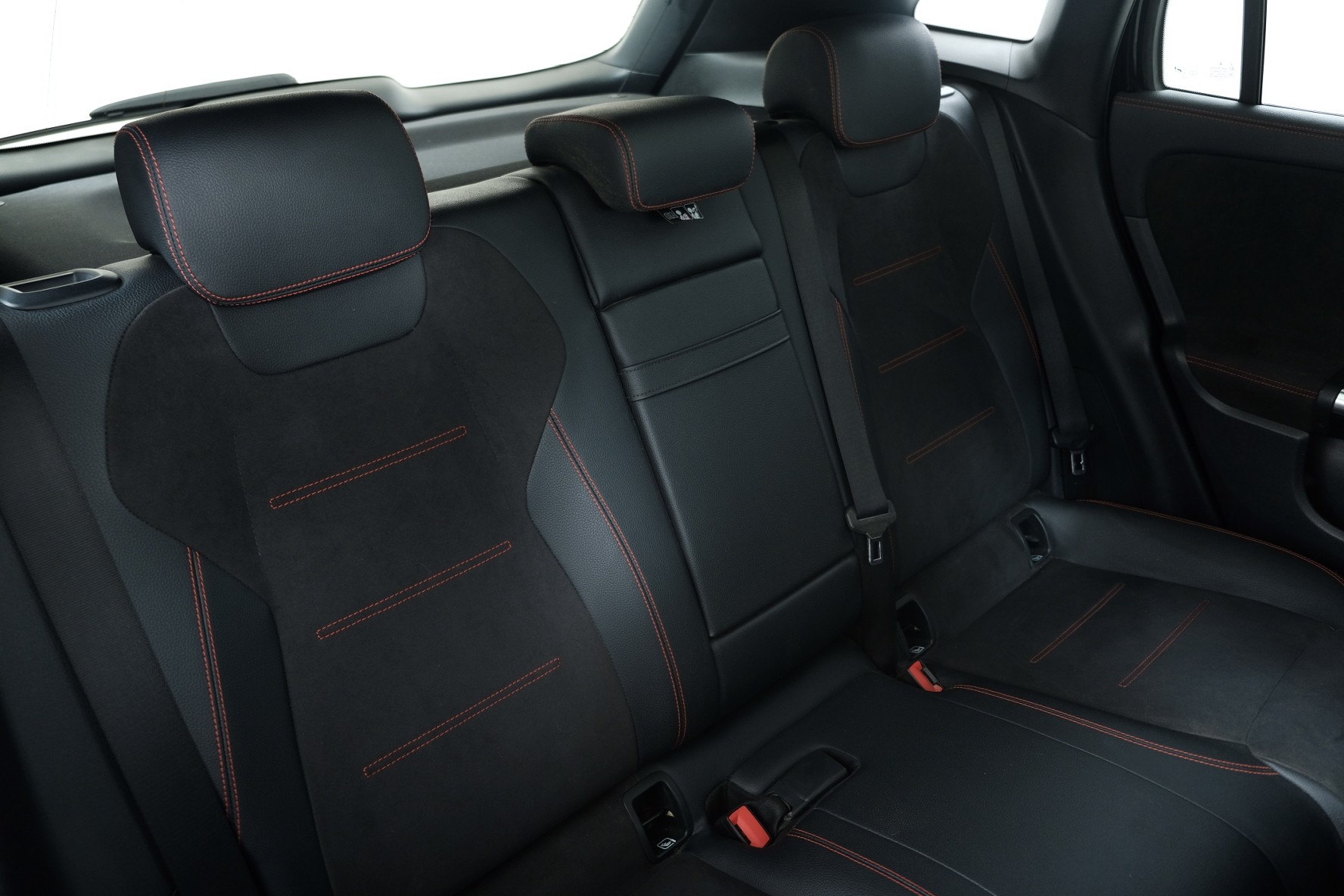 MERCEDES-BENZ EQA 250 AMG Line H243-image-10
