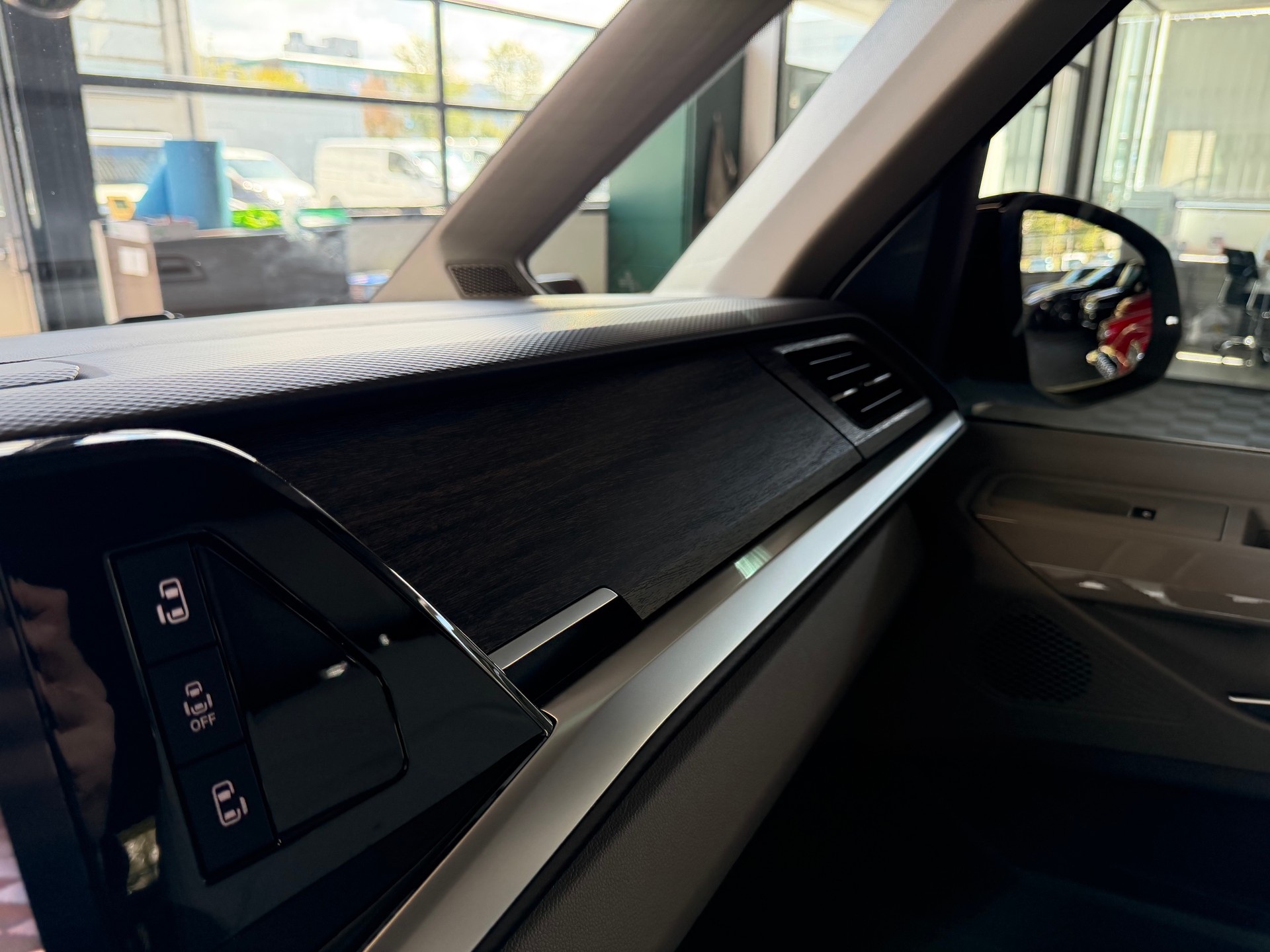 VW Multivan 2.0 TDI Style DSG Lang-image-17