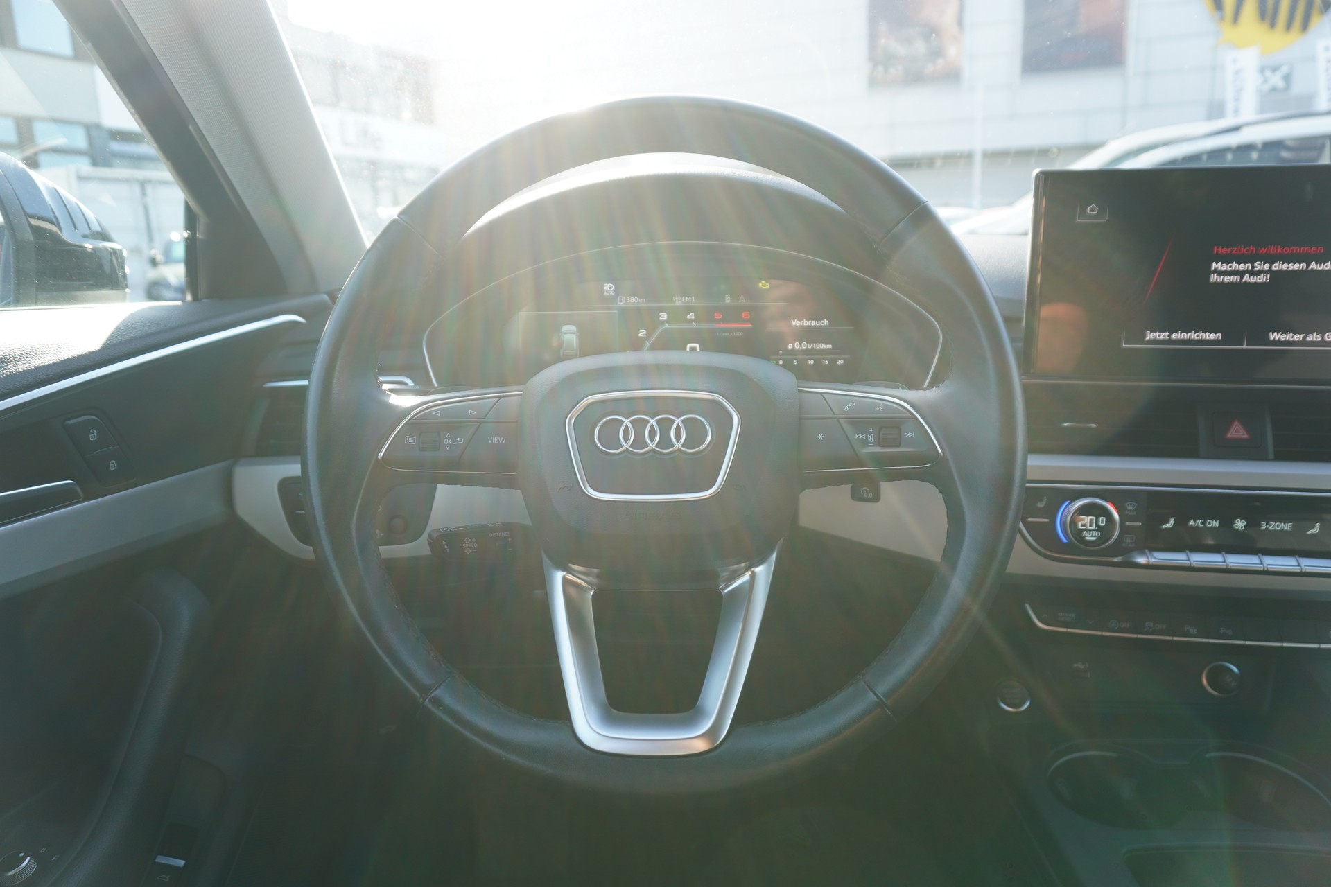 AUDI A4 Avant 40 TDI Attraction quattro S-tronic-image-14