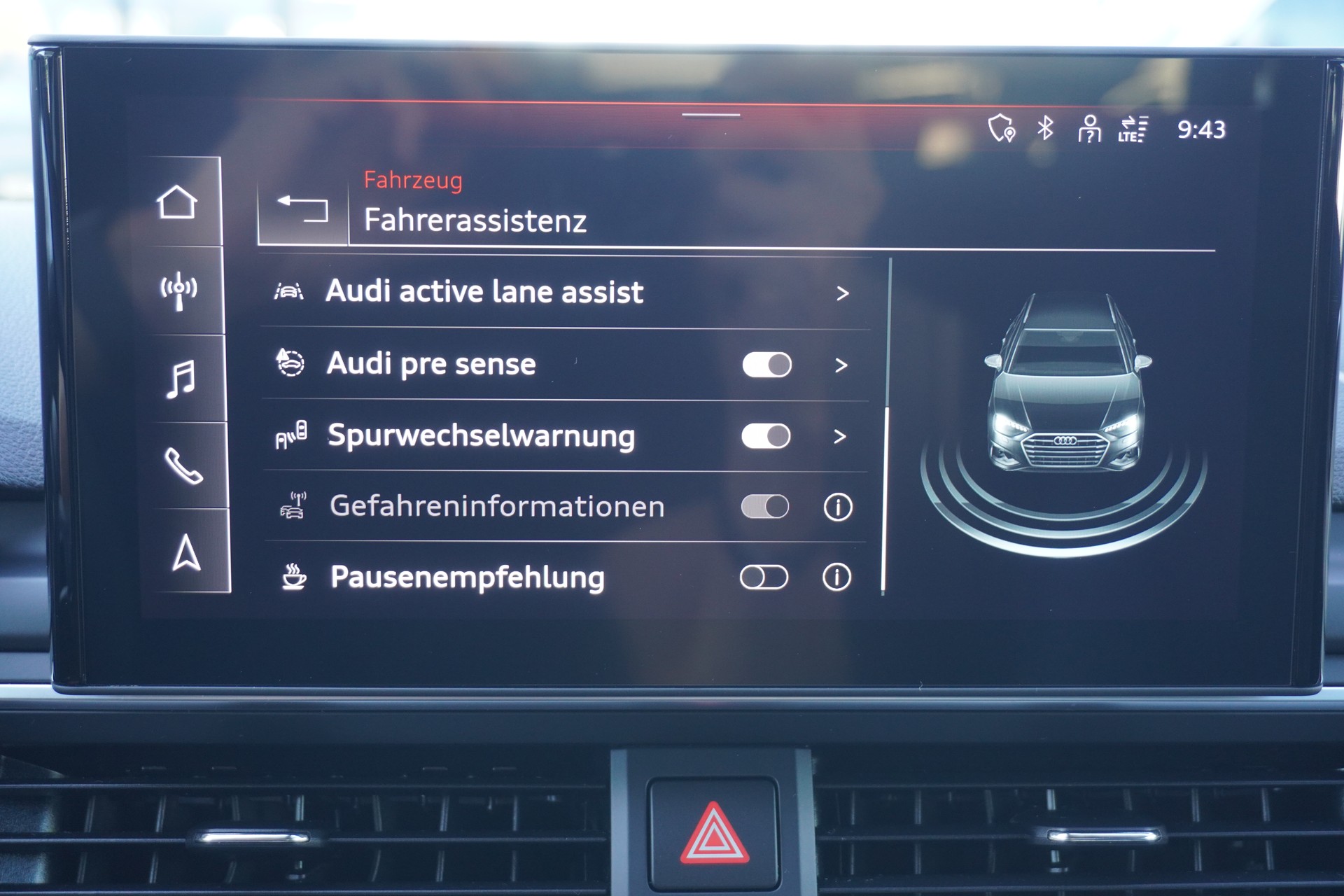 AUDI A4 Avant 40 TDI Attraction quattro S-tronic-image-27