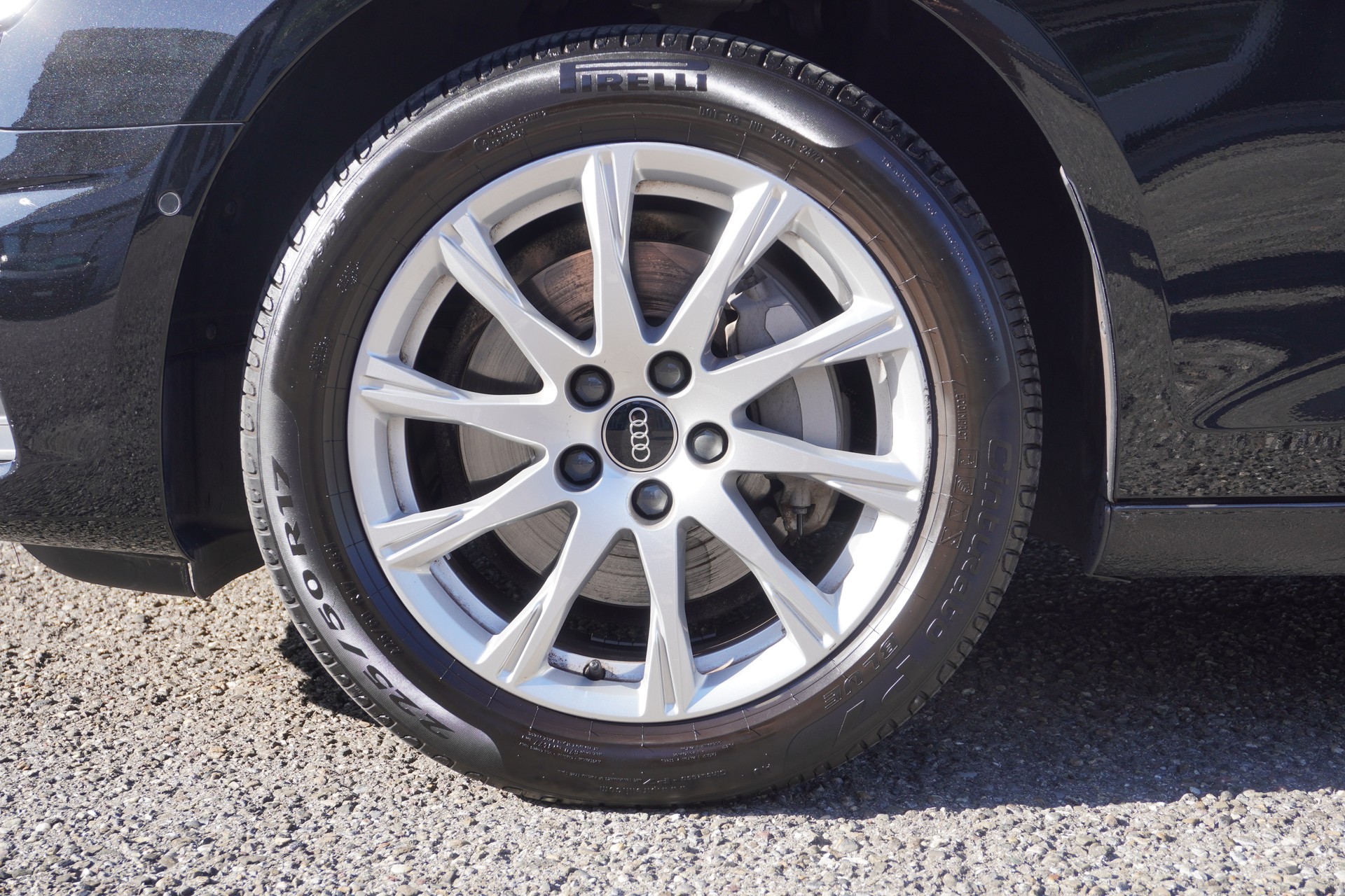 AUDI A4 Avant 40 TDI Attraction quattro S-tronic-image-8