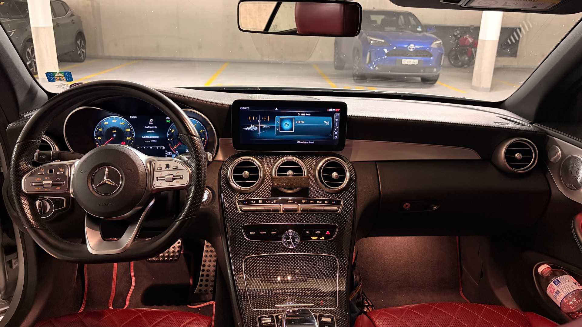 MERCEDES-BENZ C 200 AMG Line 4matic-image-4