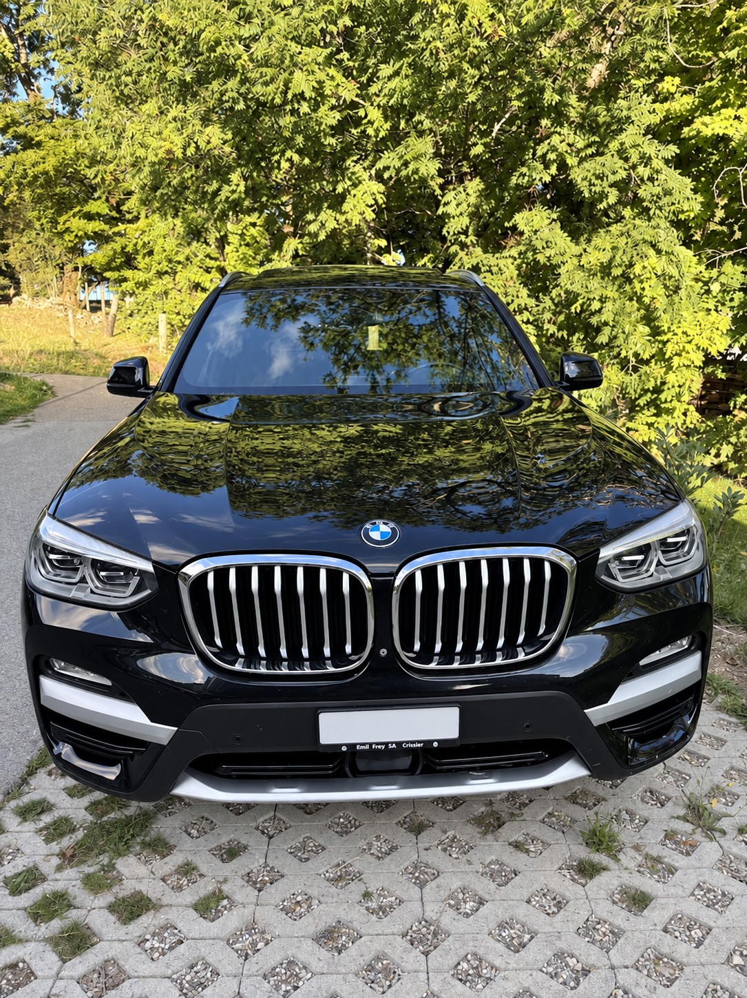 BMW 20i xDrive paddles-image-0