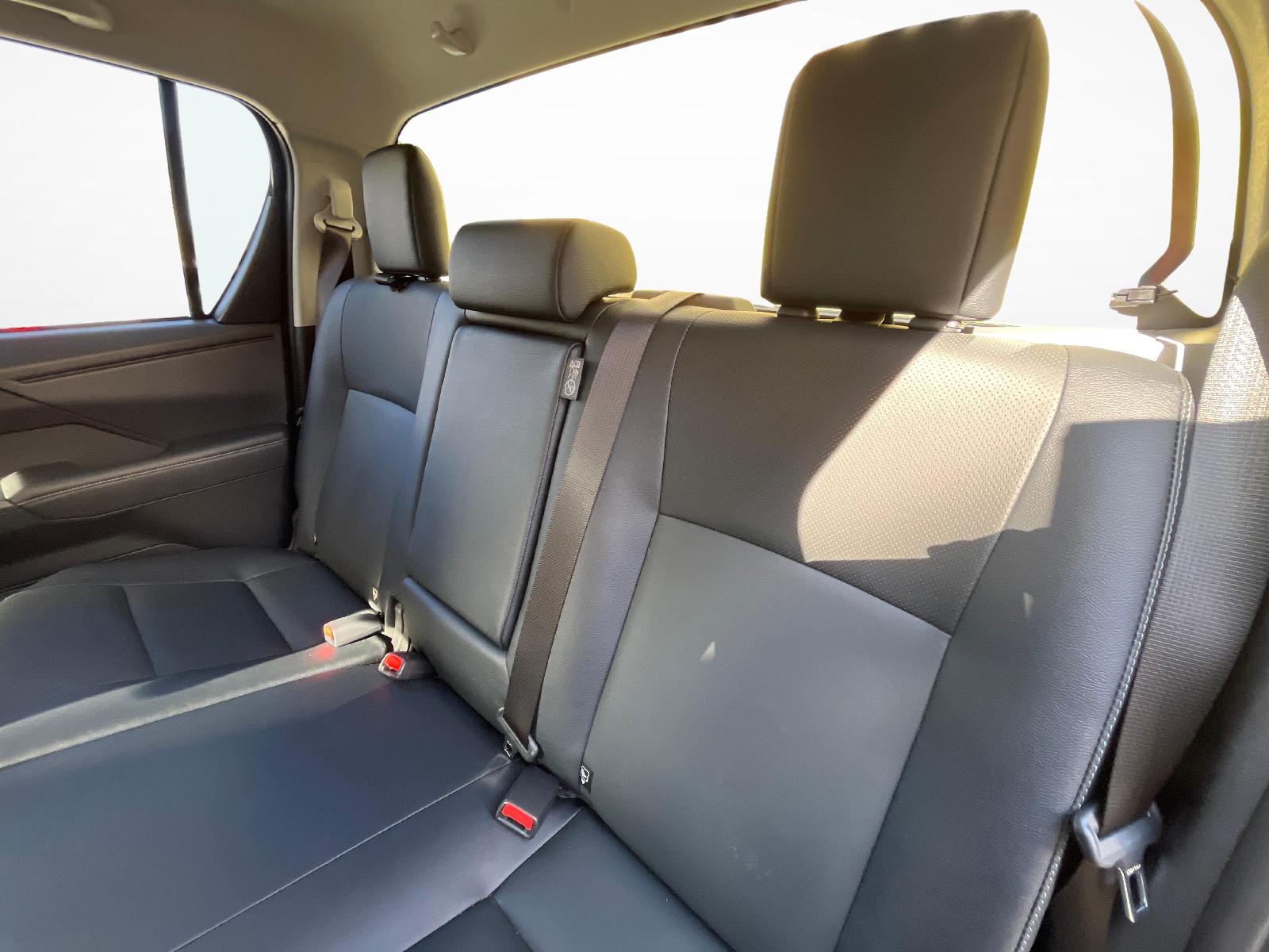 TOYOTA Hilux Double Cab.-Pick-up 59KWh Style-image-10