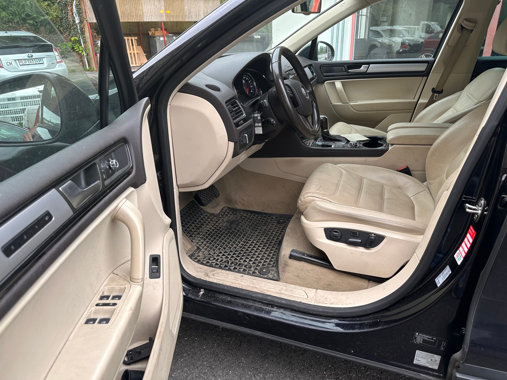 VW Touareg 3.0 TDI BMT Terrain Tech Tiptronic-image-10