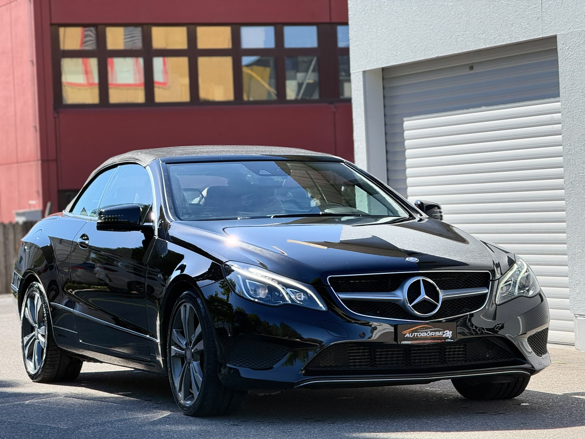 MERCEDES-BENZ E 250 Cabriolet-image-1