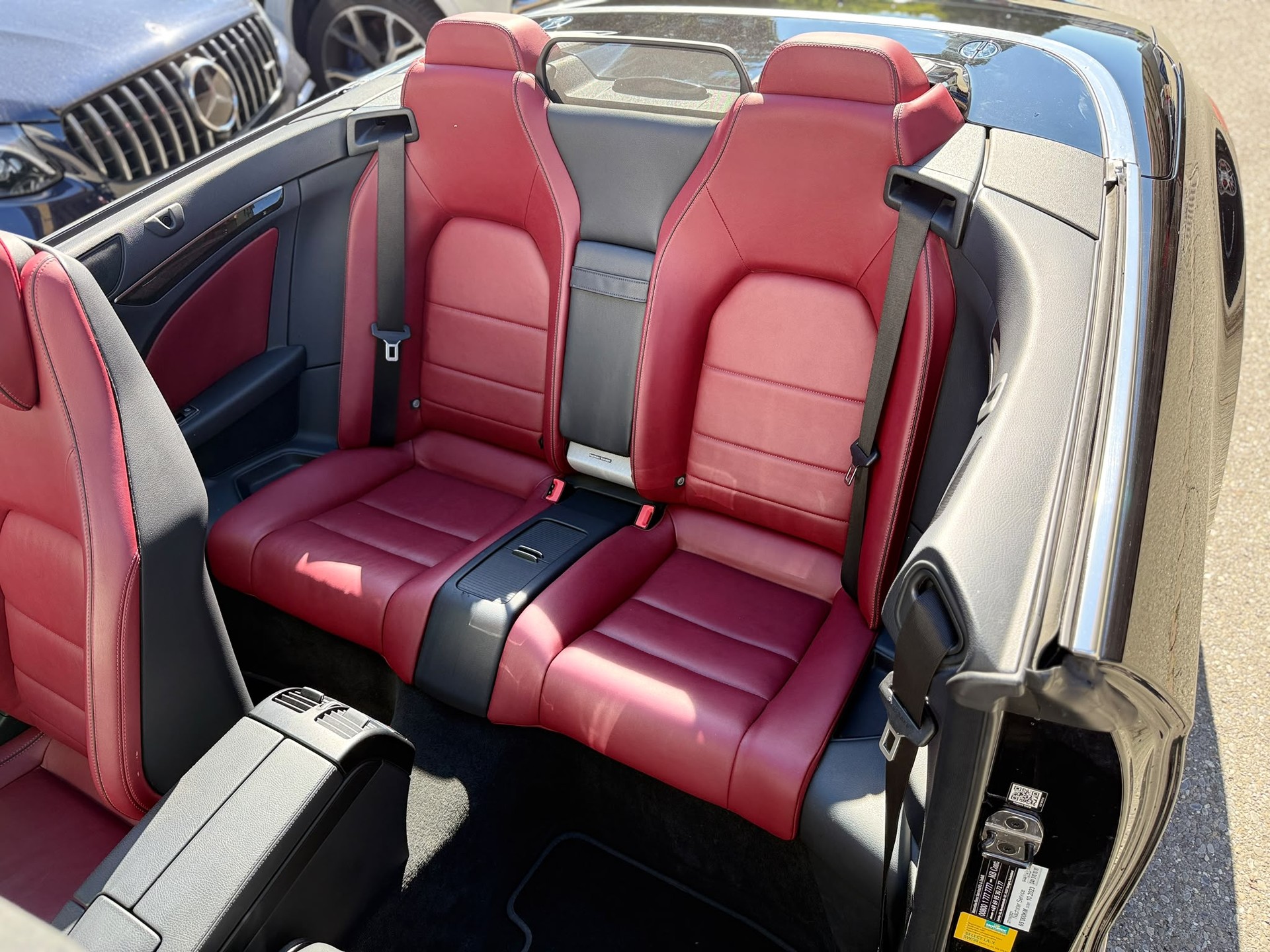 MERCEDES-BENZ E 250 Cabriolet-image-15