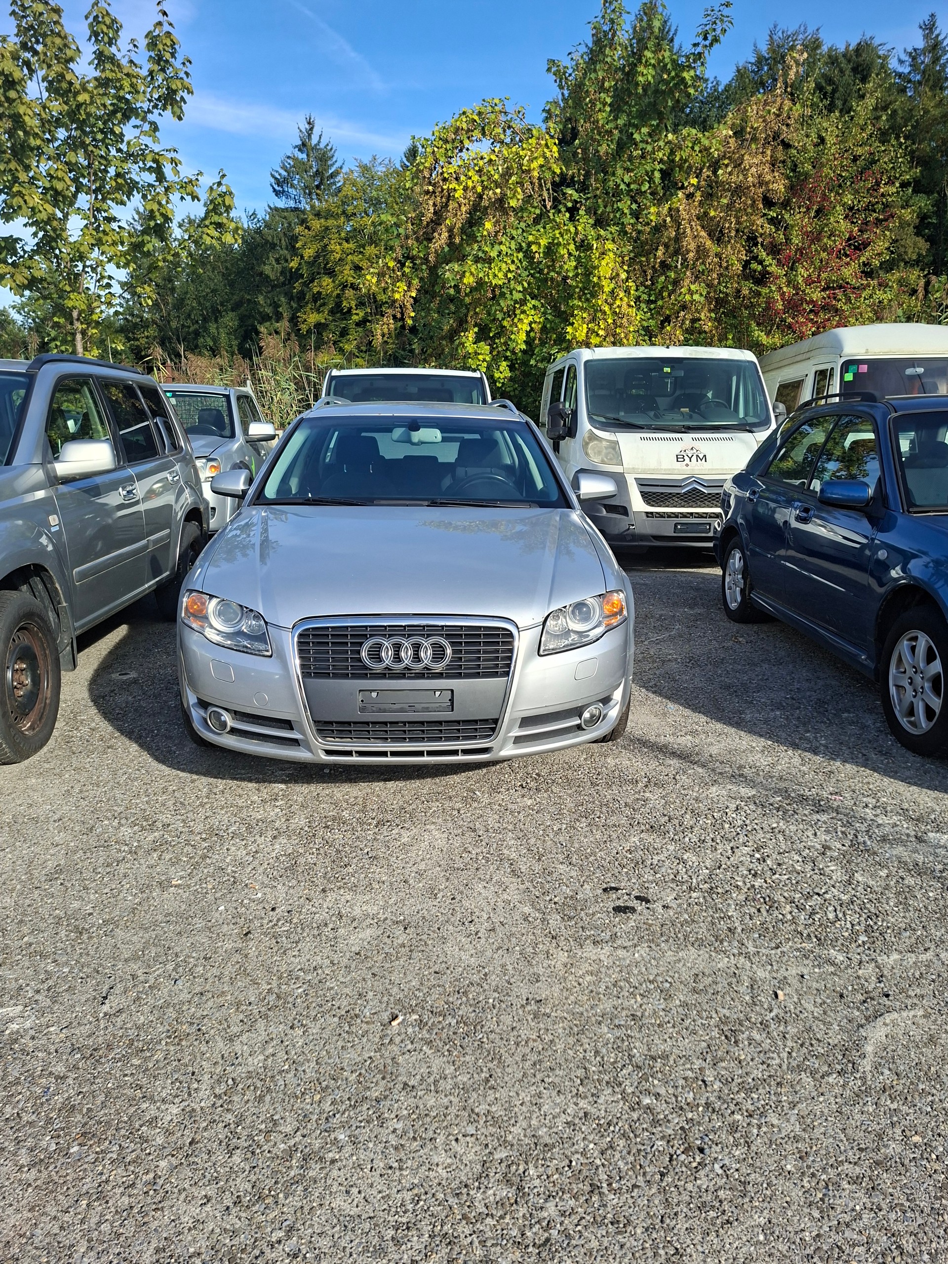 AUDI A4 Avant 2.0 TDI-image-1