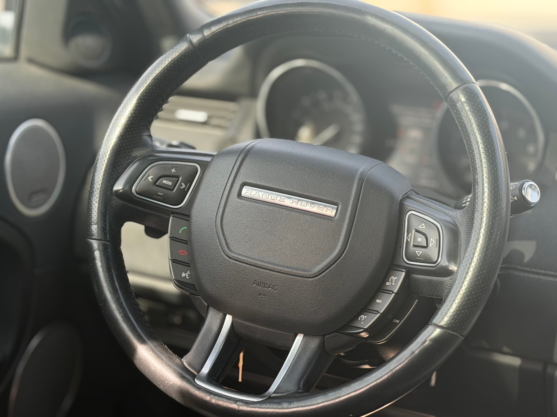 LAND ROVER Range Rover Evoque 2.0 Si4 Dynamic AT9-image-6