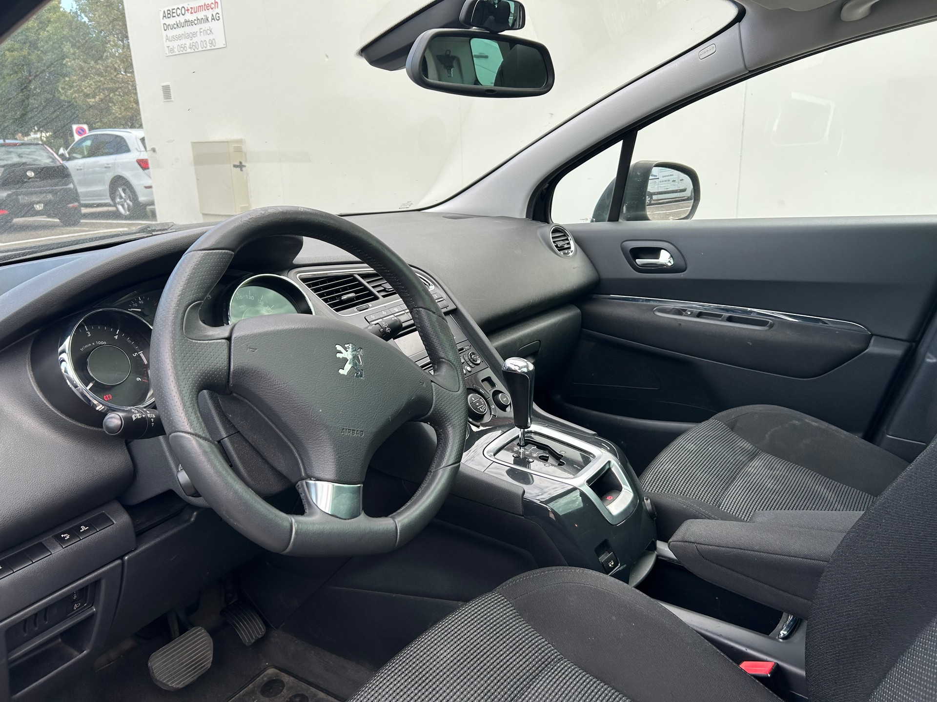 PEUGEOT 5008 2.0 HDI Sport Pack Automatic-image-5