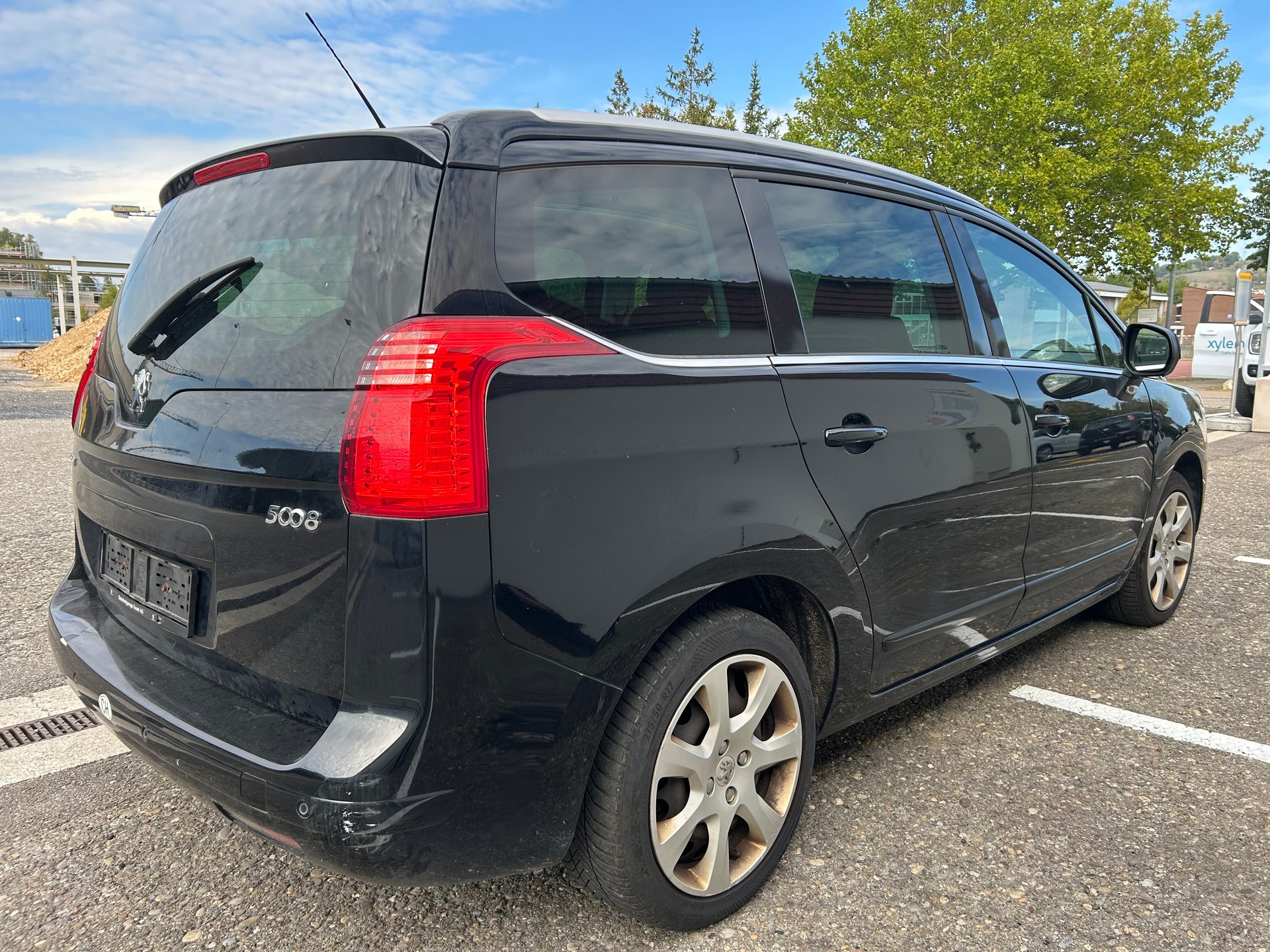 PEUGEOT 5008 2.0 HDI Sport Pack Automatic-image-2