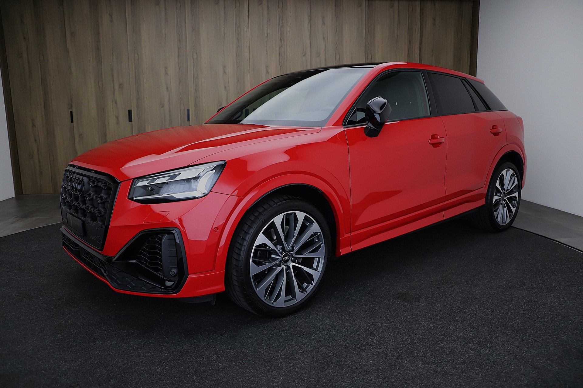 AUDI SQ2 TFSI quattro S-tronic-image-0