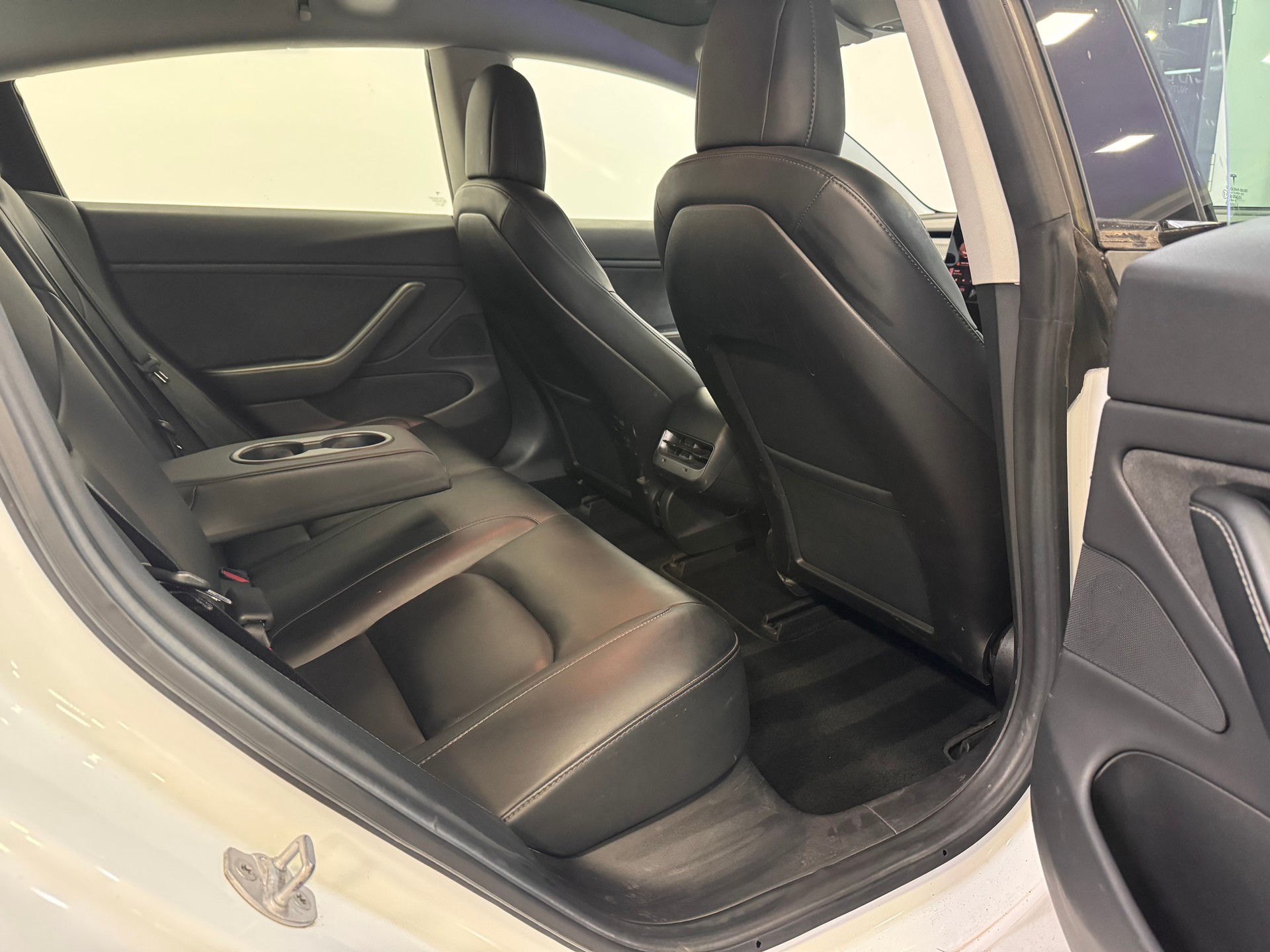 TESLA Model 3 Long Range Dual Motor AWD *Vollautonomes Fahren / Acceleration Boost Paket / Premium Konnektivität*-image-9