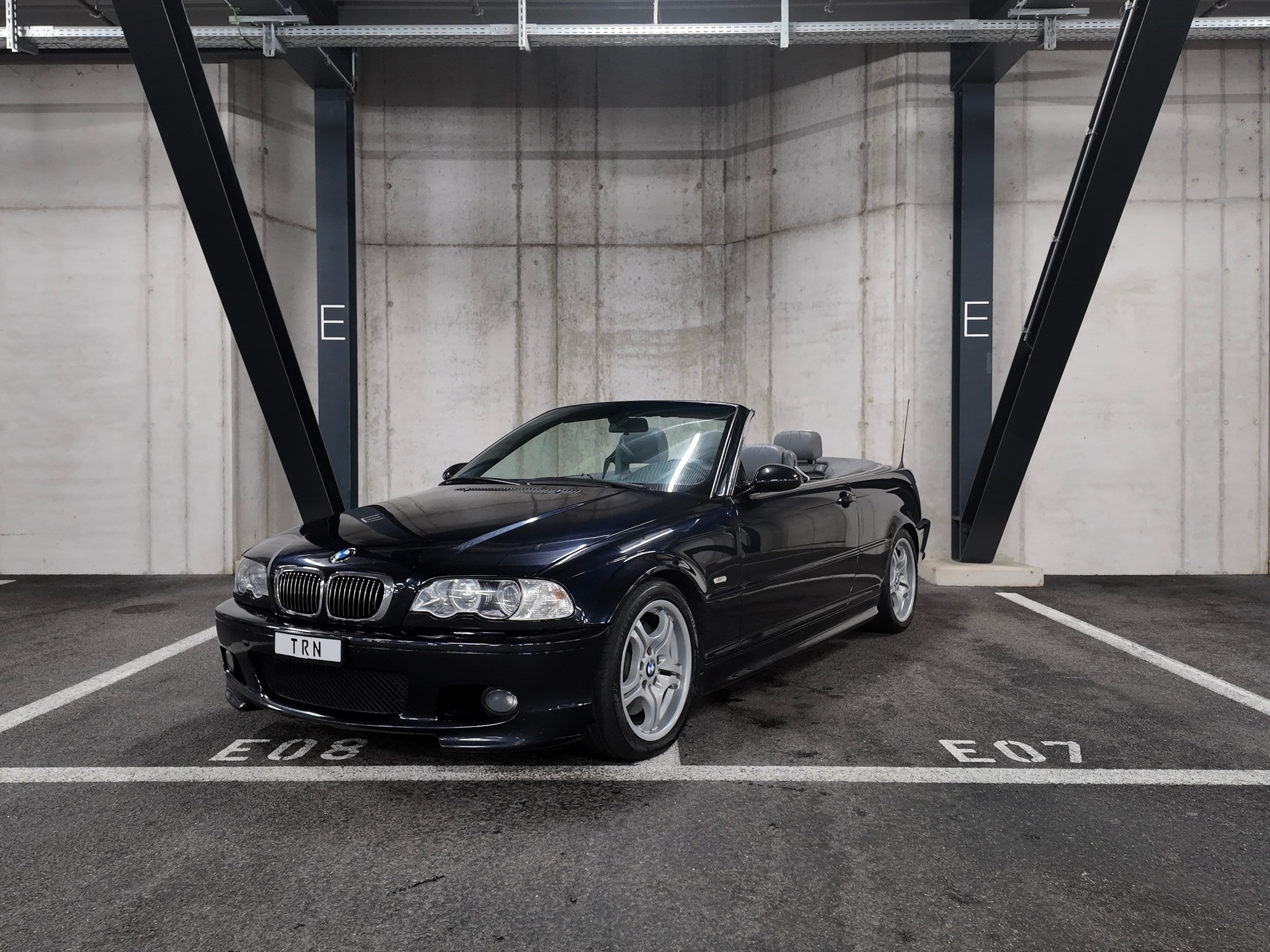 BMW 330Ci Cabriolet | Handschalter | 2. Hand | CH-Fahrzeug | Individual | M-Aerodynamik-image-1