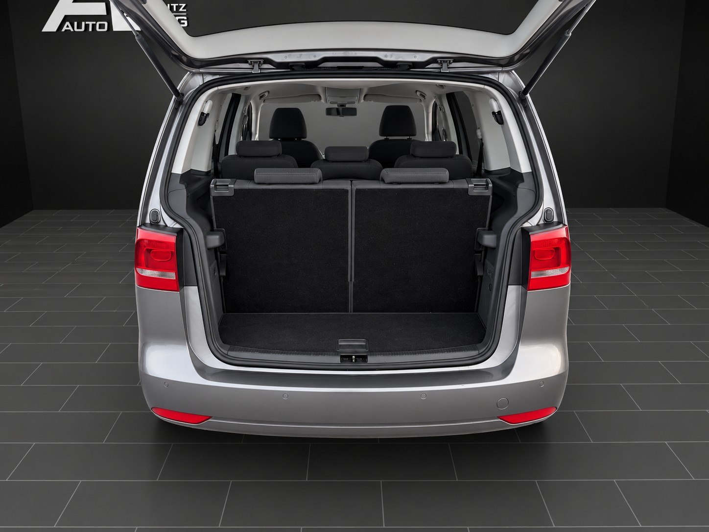 VW Touran 1.6 TDI Comfortline * 7-Plätzer *-image-10