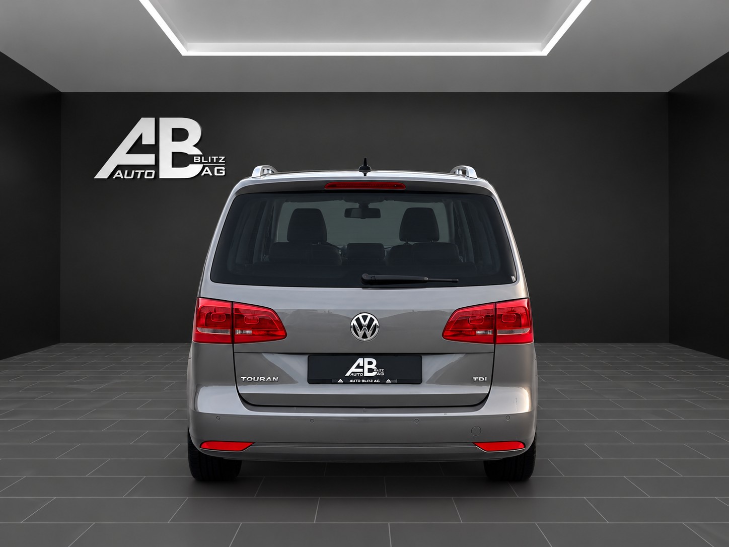 VW Touran 1.6 TDI Comfortline * 7-Plätzer *-image-3