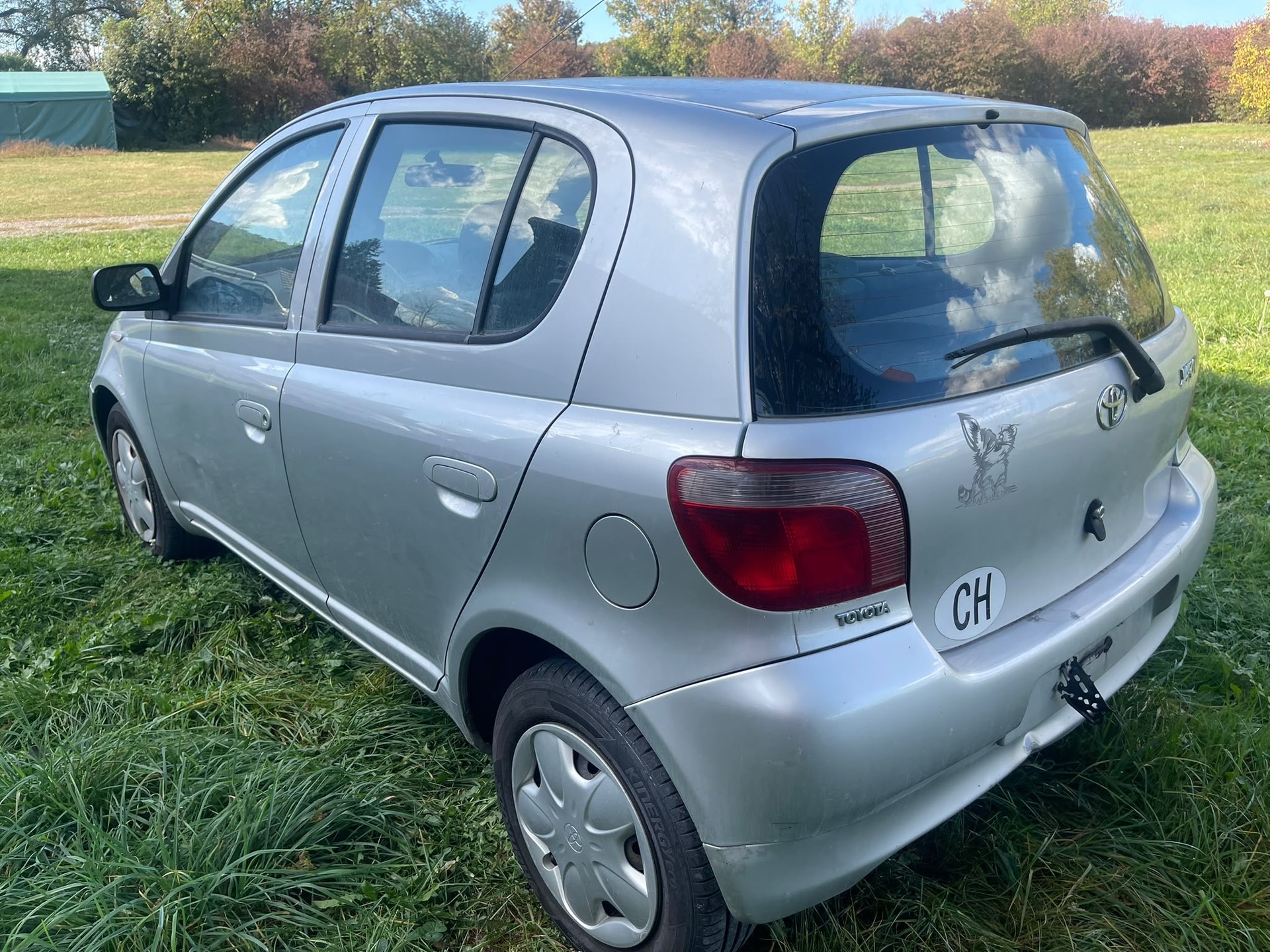TOYOTA Yaris 1.0 Linea Terra-image-3