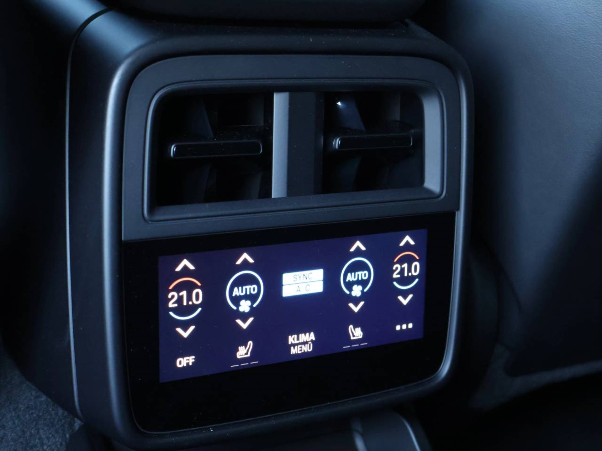 PORSCHE Taycan 4S Cross Turismo-image-31