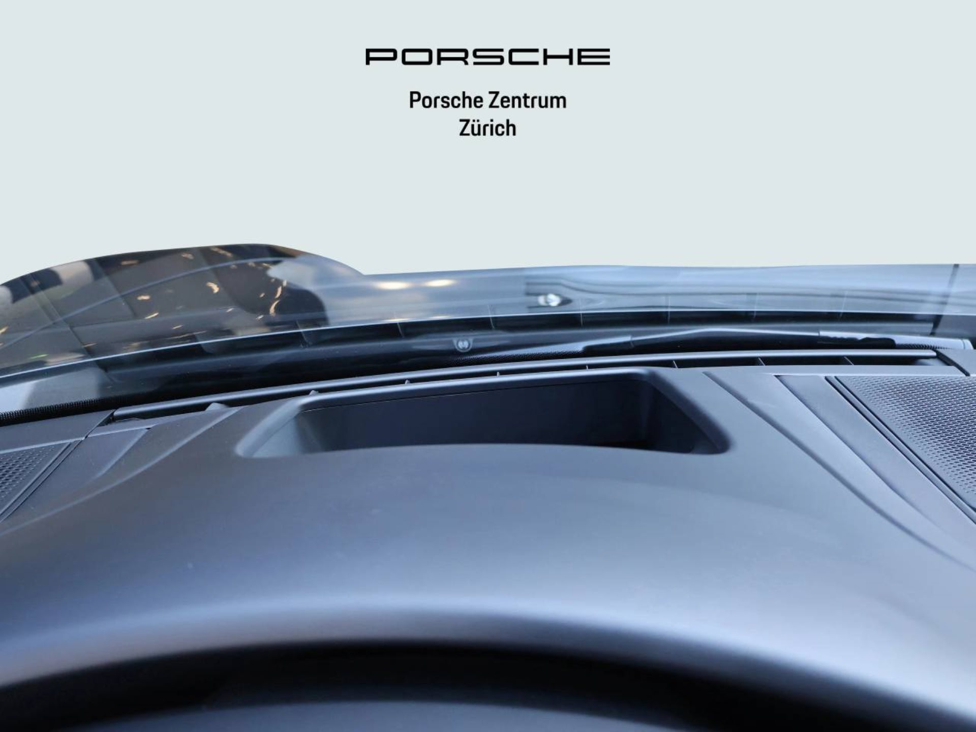 PORSCHE Taycan 4S Cross Turismo-image-23