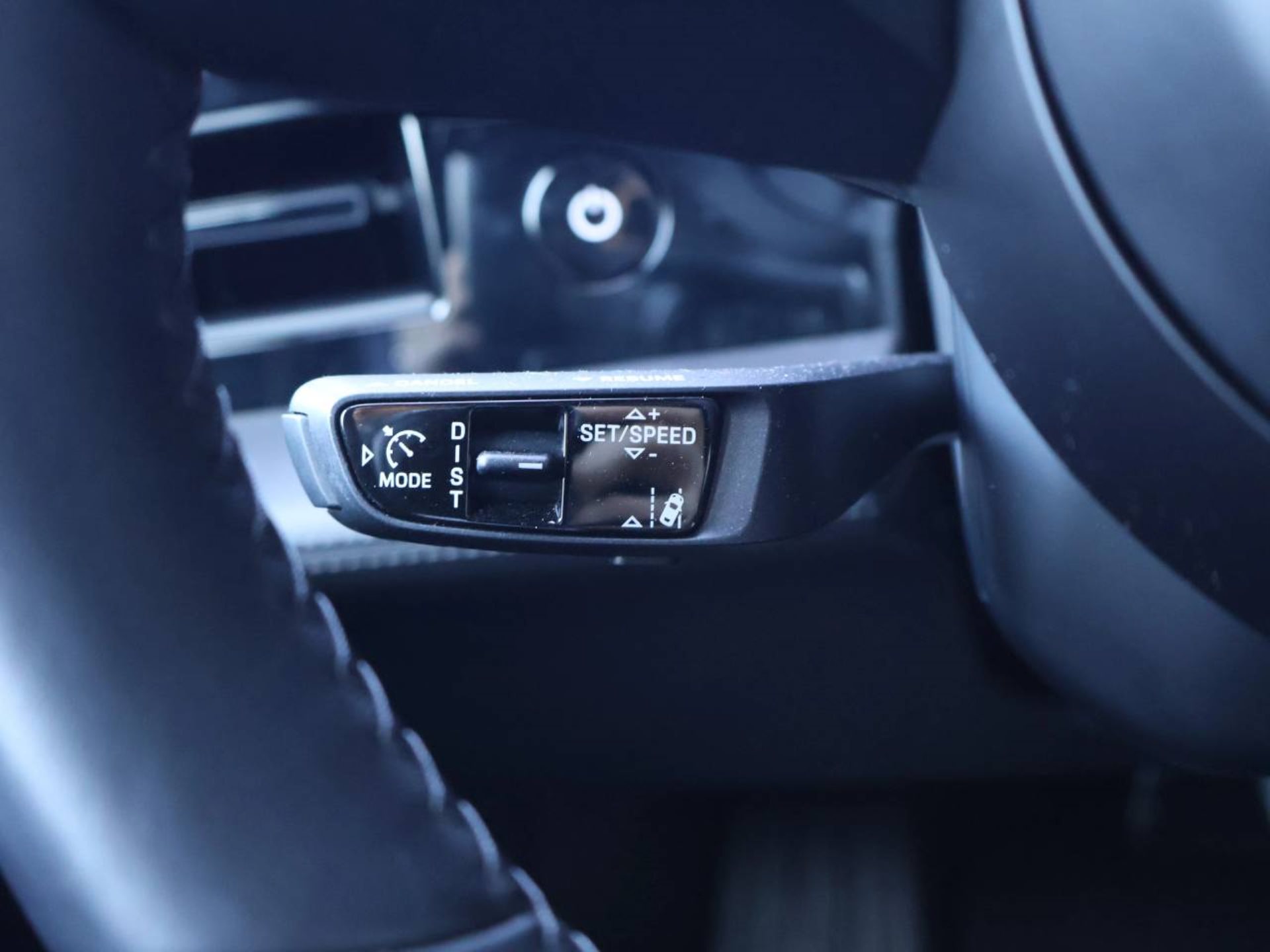 PORSCHE Taycan 4S Cross Turismo-image-21