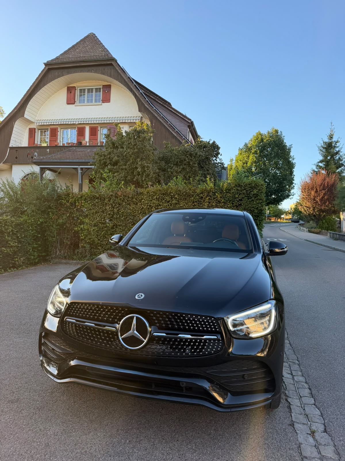 MERCEDES-BENZ GLC 220 d AMG Line 4m-image-2