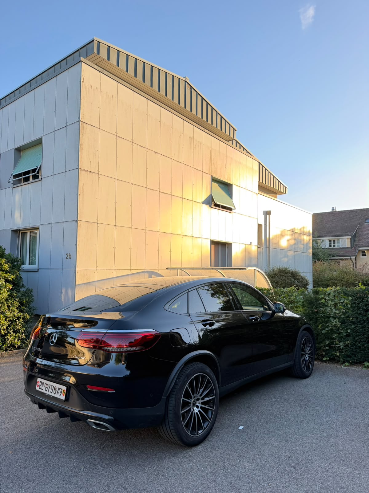 MERCEDES-BENZ GLC 220 d AMG Line 4m-image-4