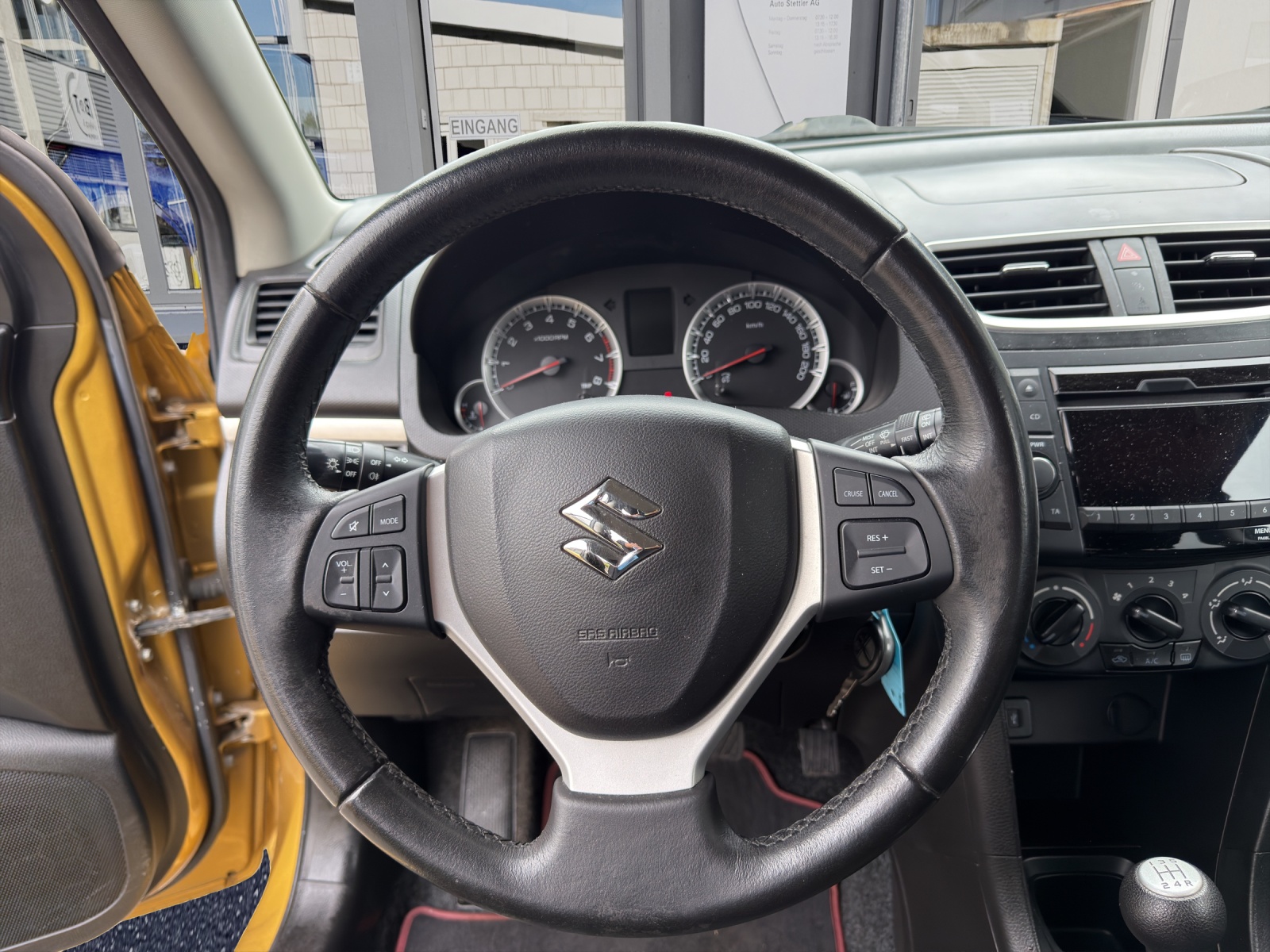 SUZUKI Swift 1.2i 16V PizSulai 4x4-image-10