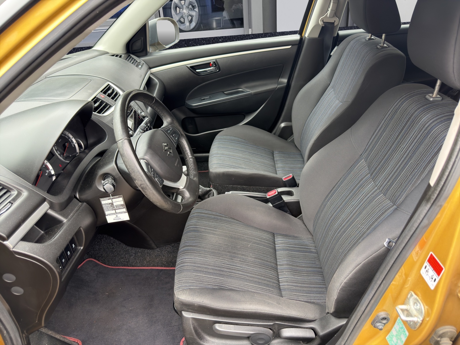 SUZUKI Swift 1.2i 16V PizSulai 4x4-image-9