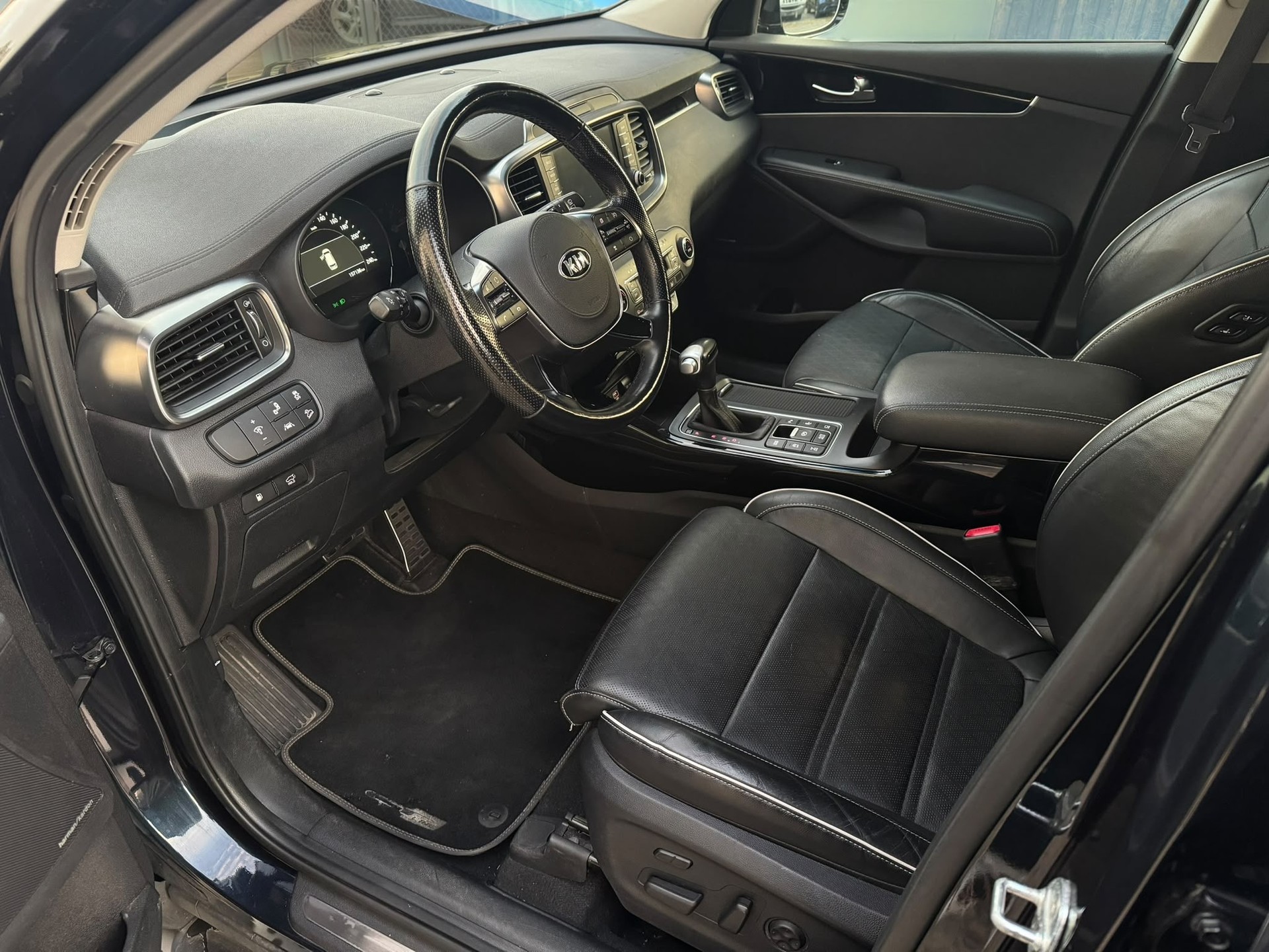 KIA Sorento 2.2 CRDI GT-Line Aut. AWD *7-SITZER*MEGA-VOLL*ALLRAD*-image-13