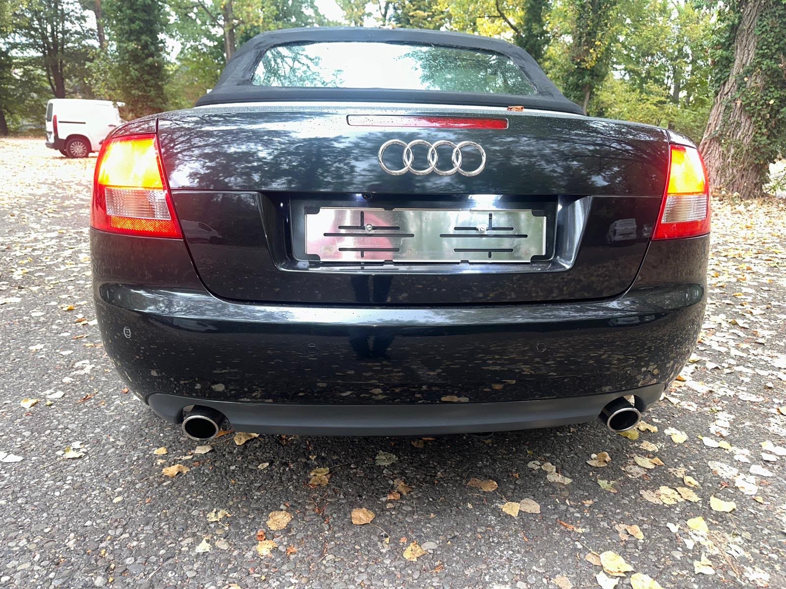 AUDI A4 Cabriolet 3.0 V6-image-3