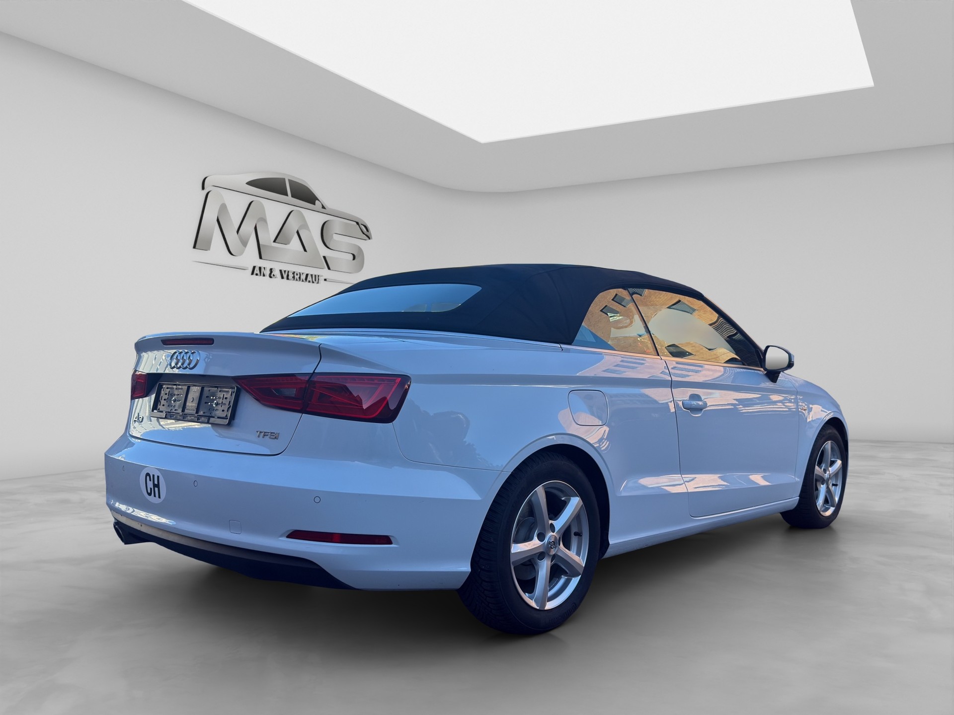 AUDI A3 Cabriolet 1.8 TFSI Attraction S-tronic-image-5