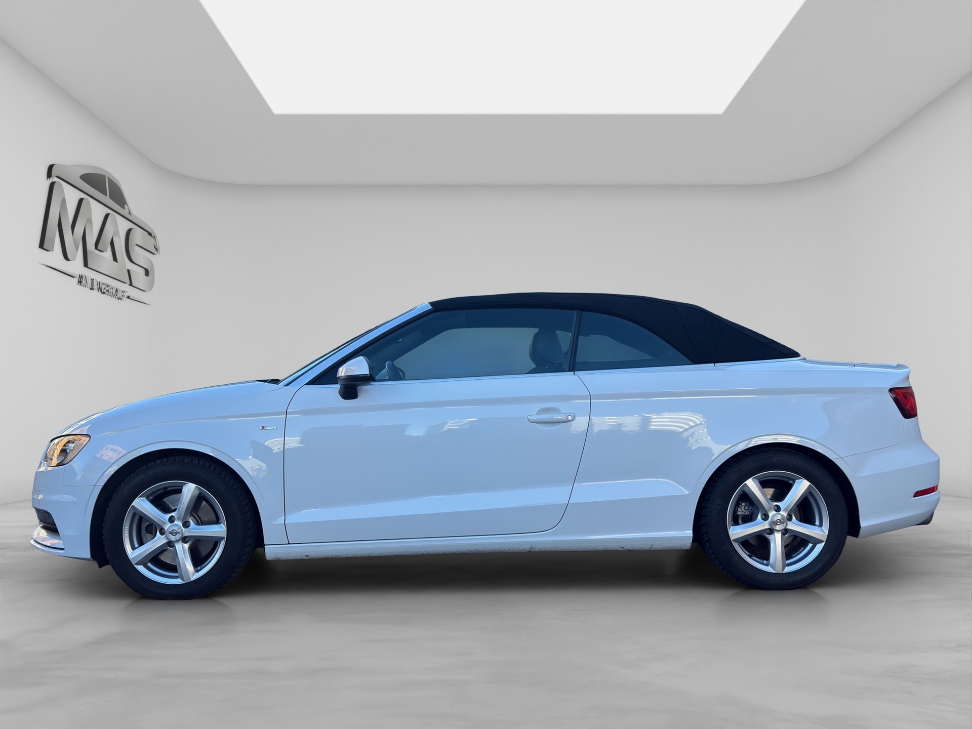 AUDI A3 Cabriolet 1.8 TFSI Attraction S-tronic-image-2