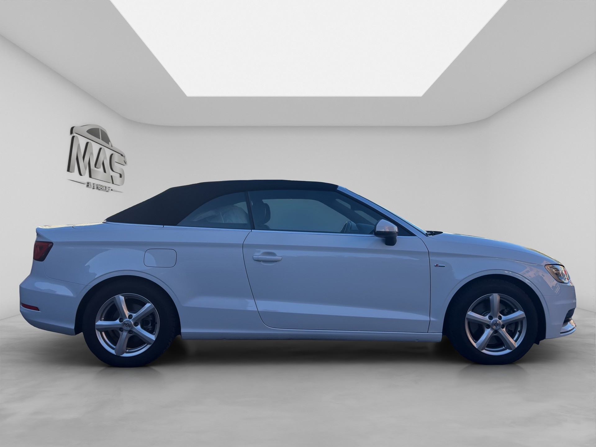 AUDI A3 Cabriolet 1.8 TFSI Attraction S-tronic-image-6
