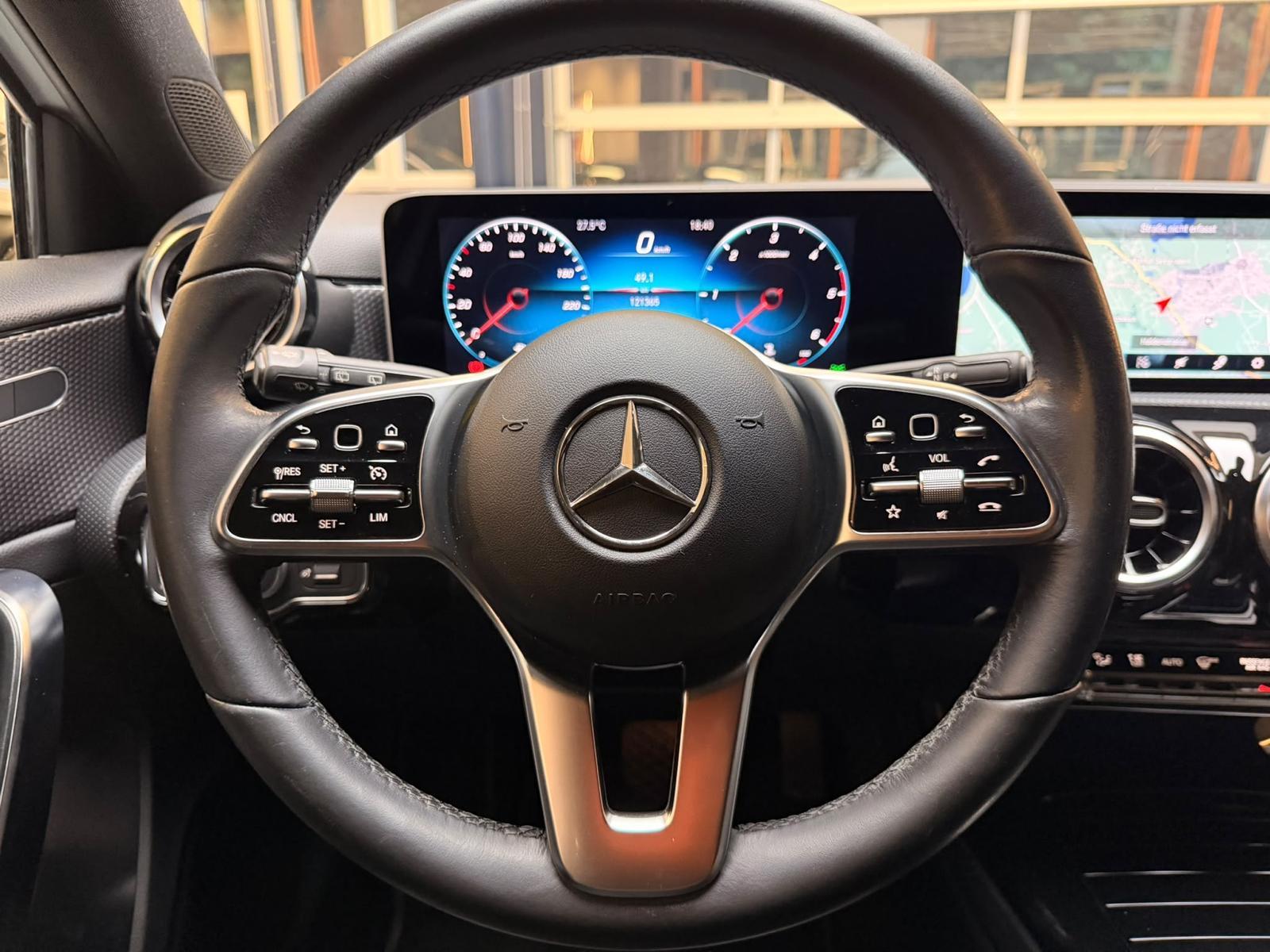 MERCEDES-BENZ A-Klasse W177 A 180 d Progressive-image-11