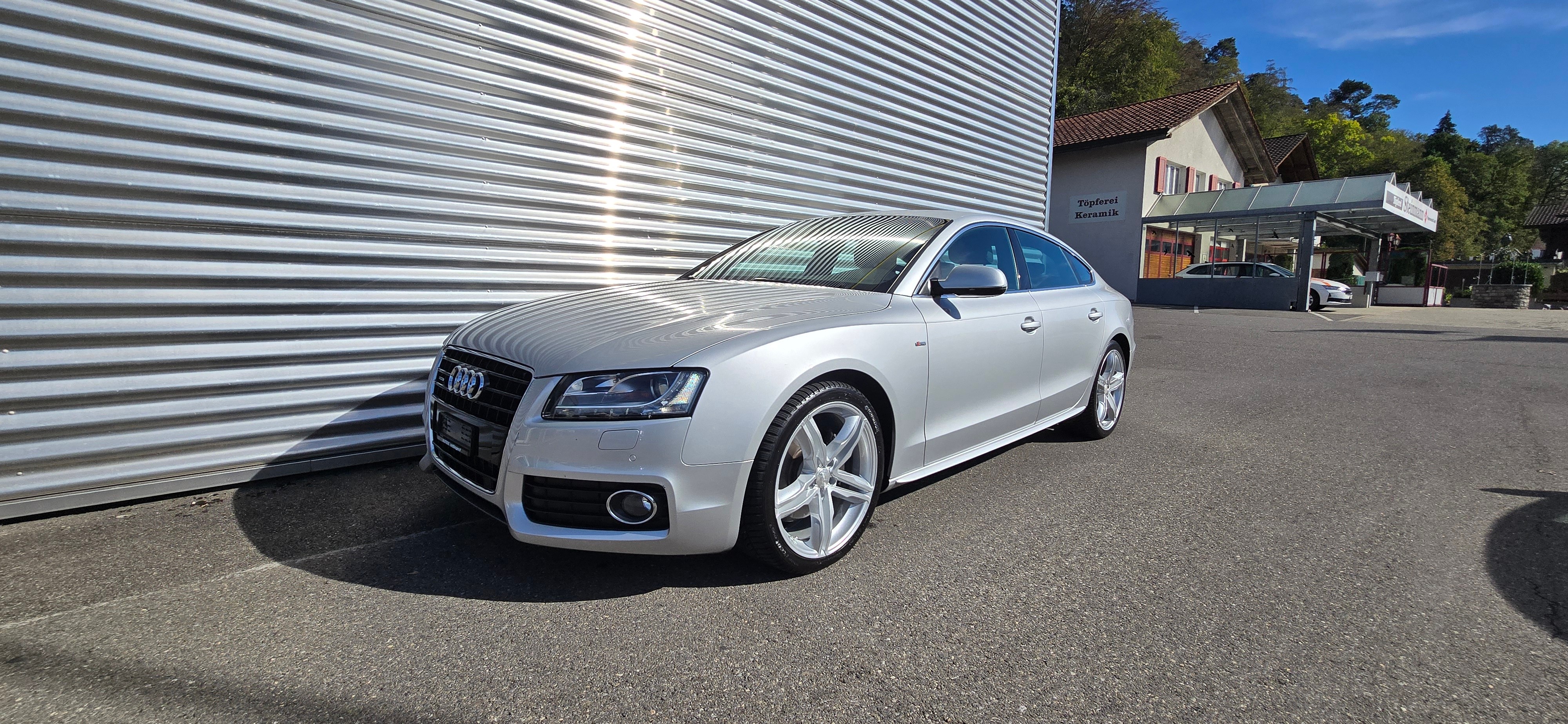 Car photo