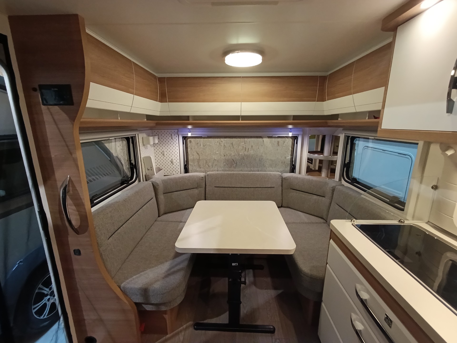 HOBBY De Luxe 540 UL-image-16