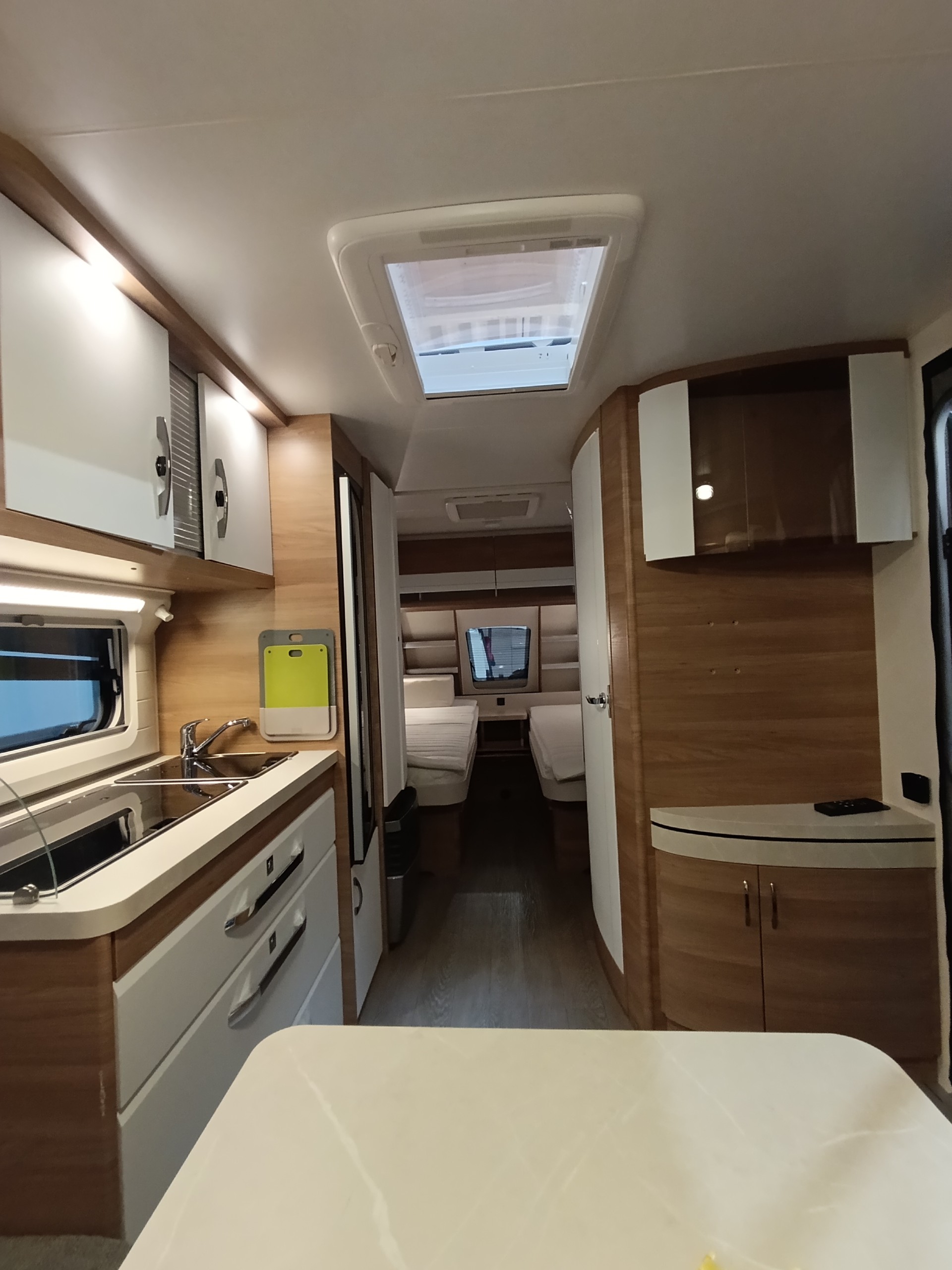 HOBBY De Luxe 540 UL-image-8
