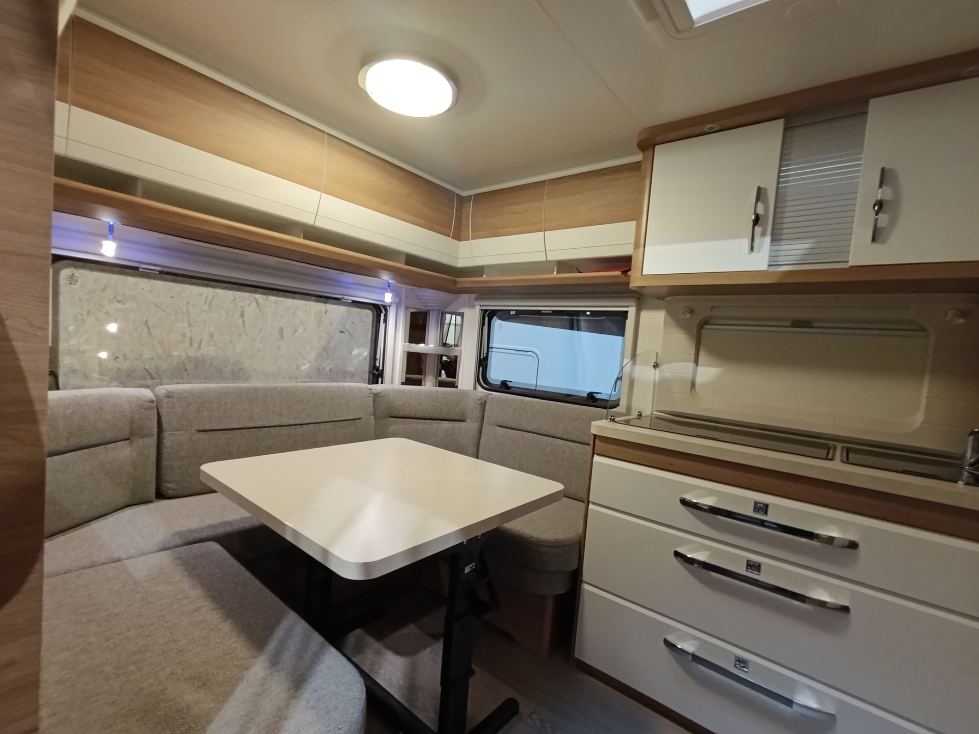 HOBBY De Luxe 540 UL-image-4