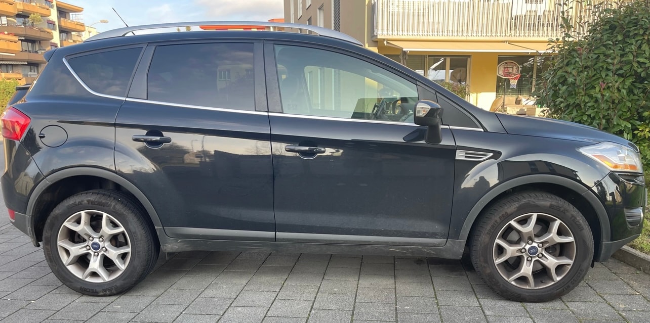 FORD Kuga 2.0 TDCi Titanium 4WD PowerShift-image-4