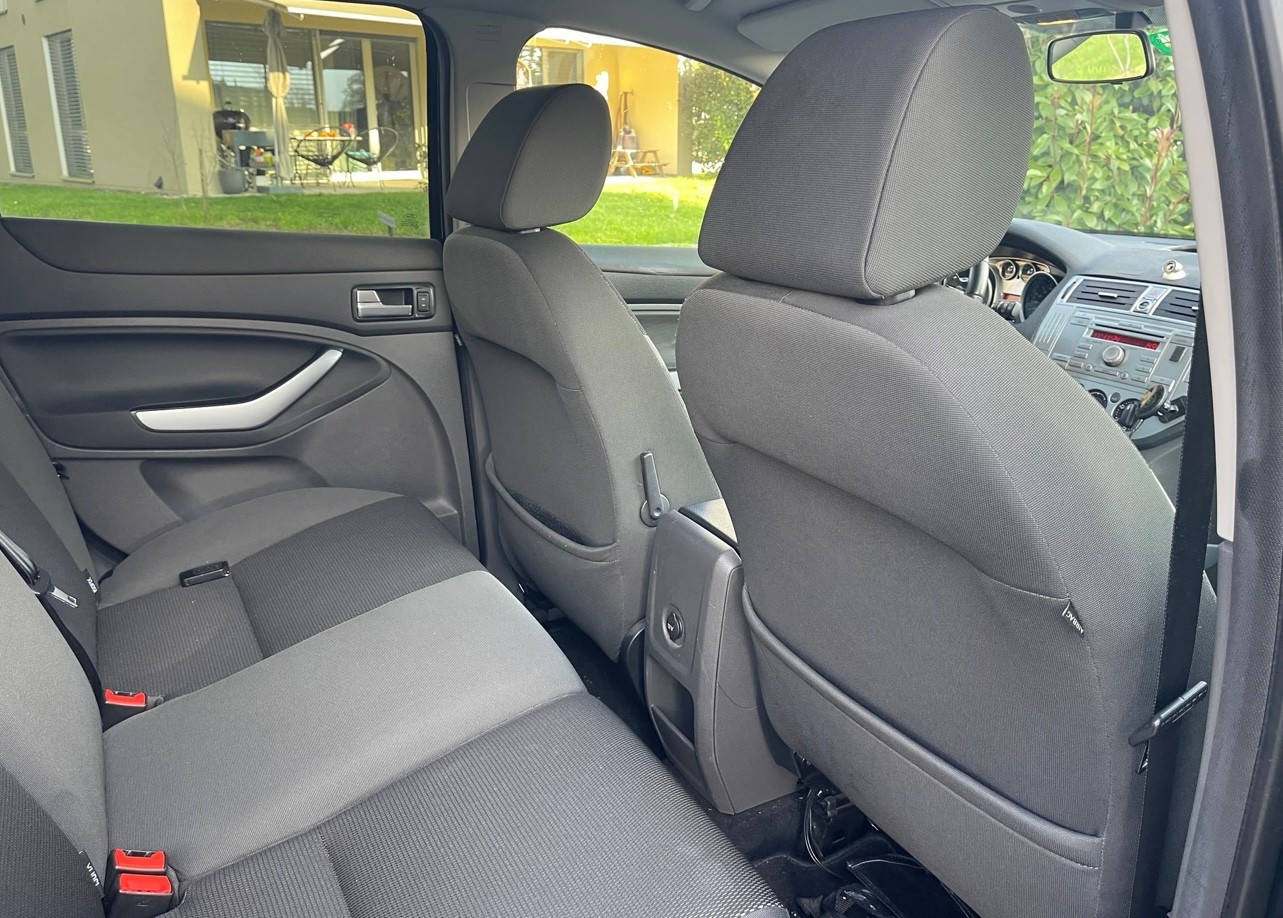 FORD Kuga 2.0 TDCi Titanium 4WD PowerShift-image-6