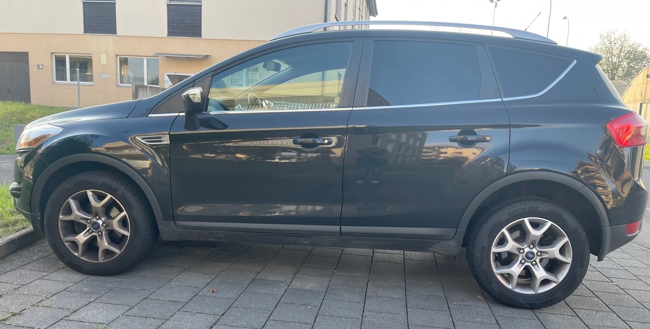FORD Kuga 2.0 TDCi Titanium 4WD PowerShift-image-2
