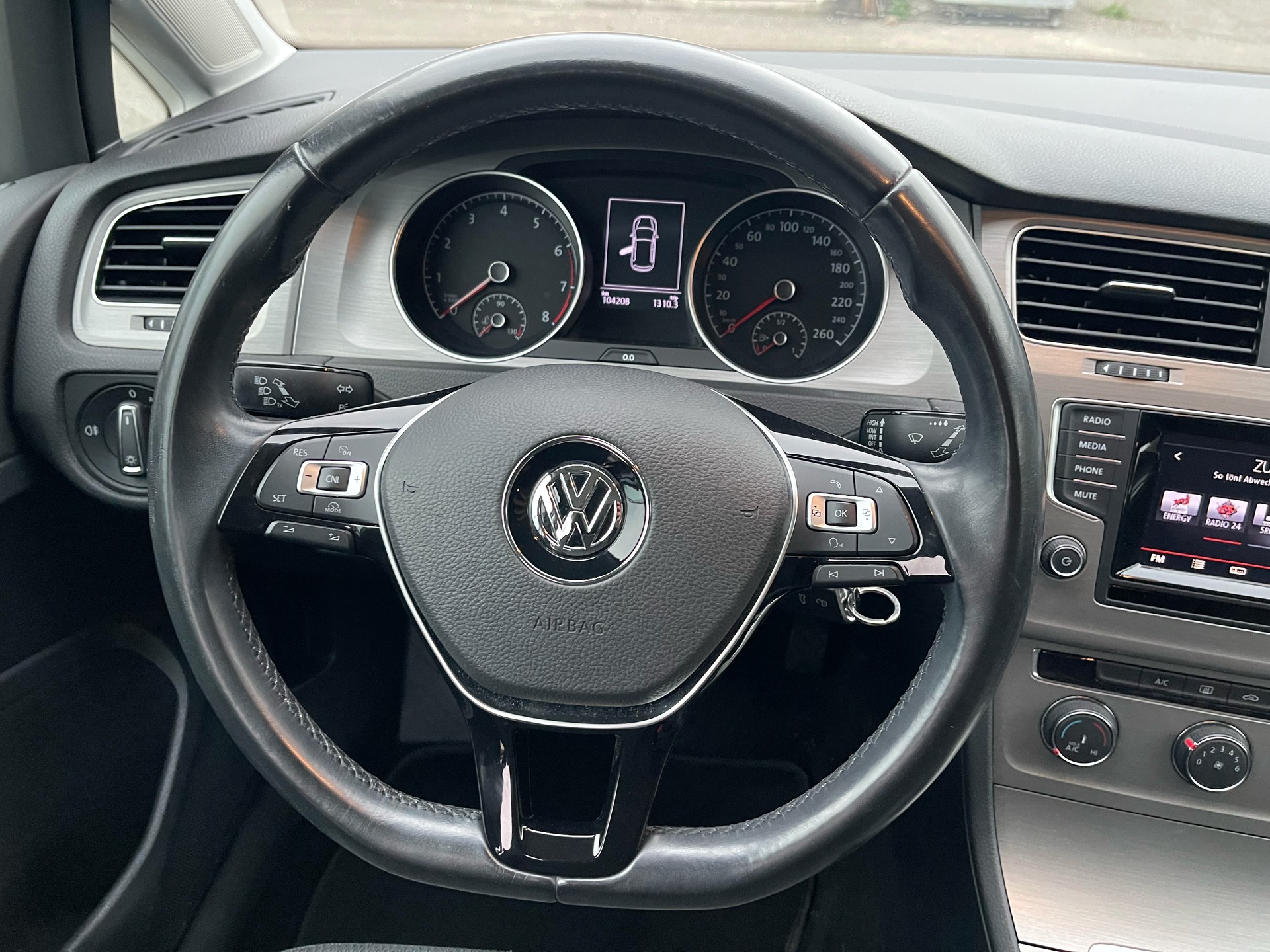 VW Golf 1.4 VII TSI-image-11