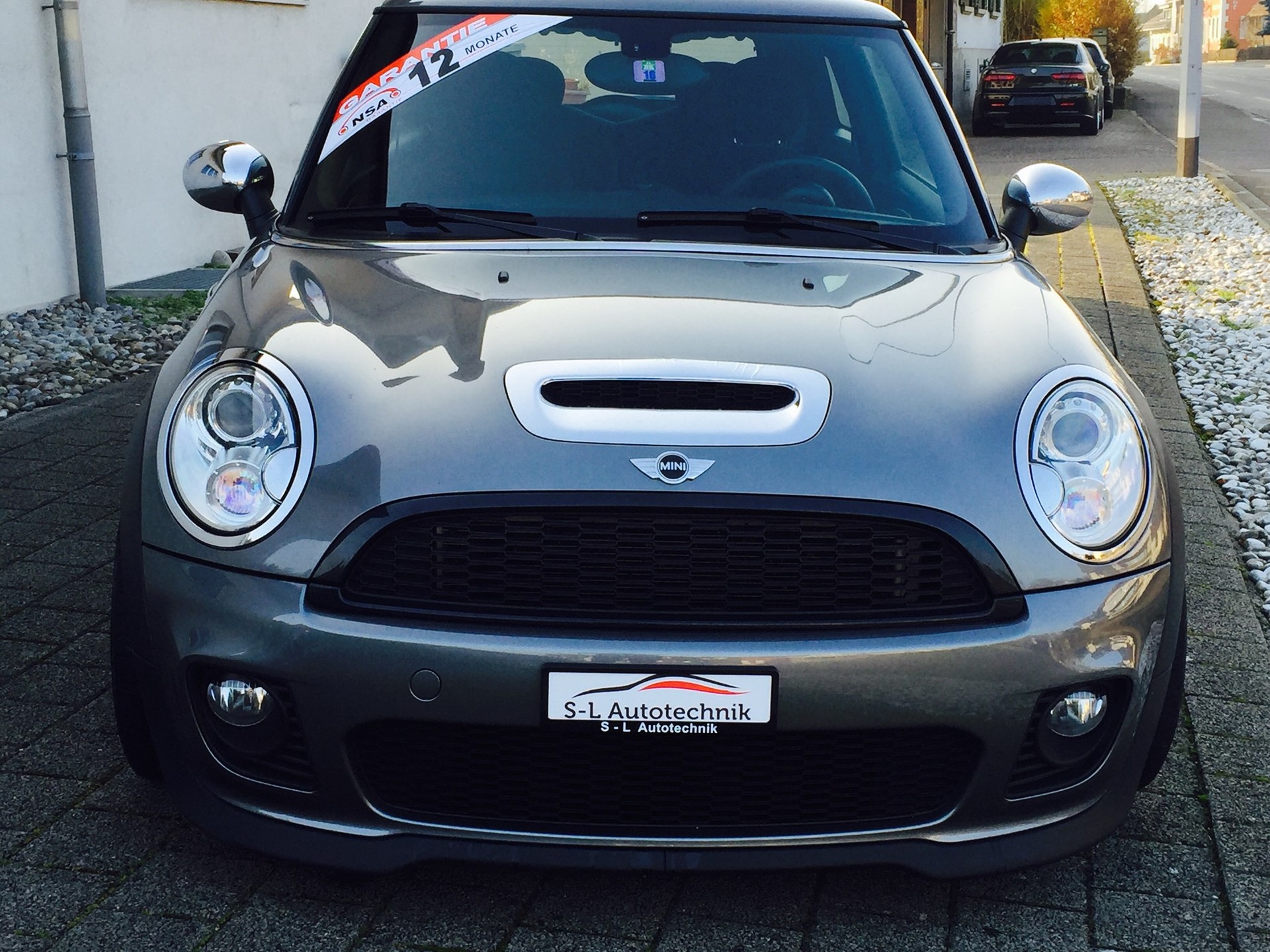 MINI Cooper JCW-image-1